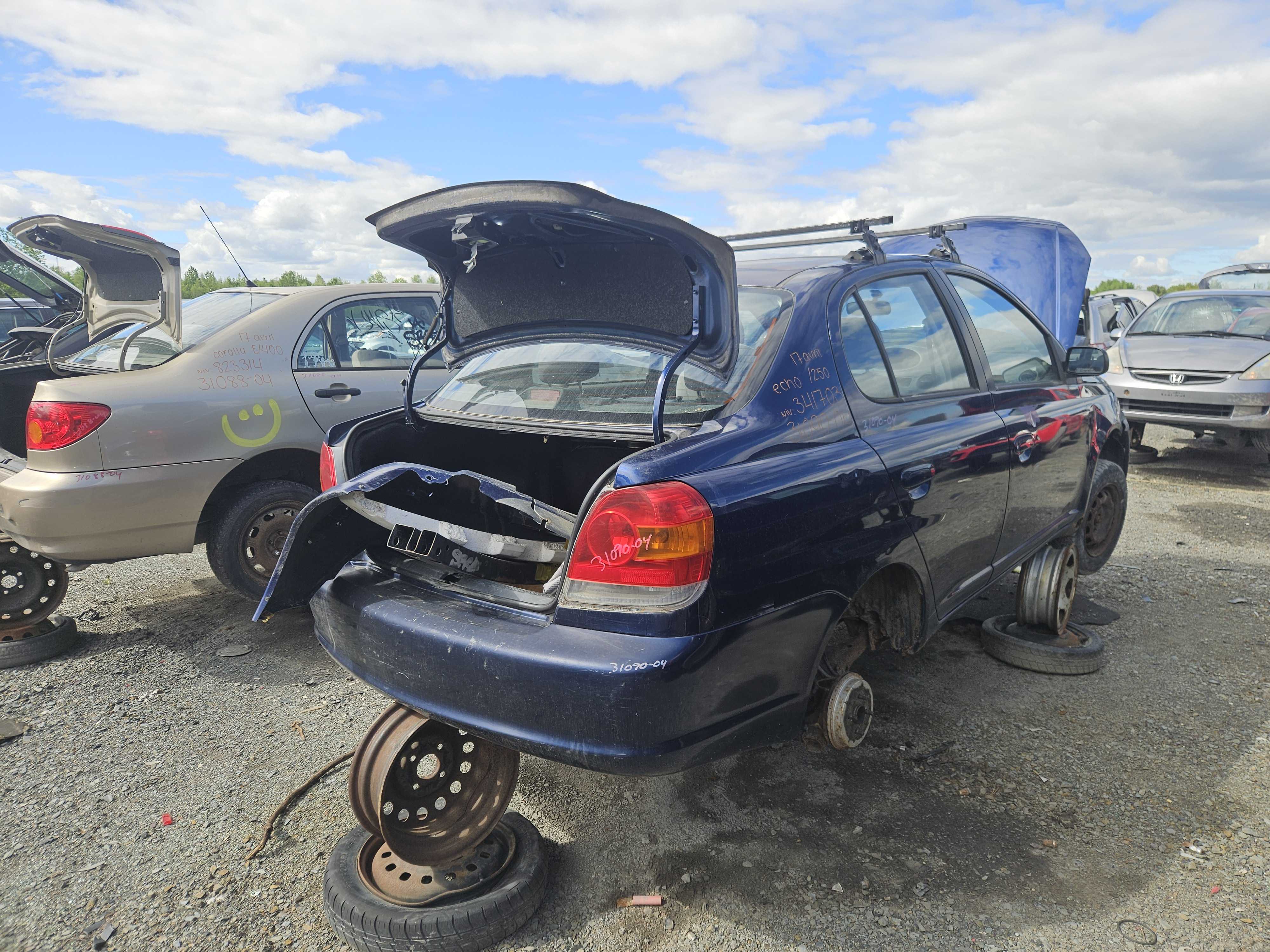 TOYOTA ECHO 2004