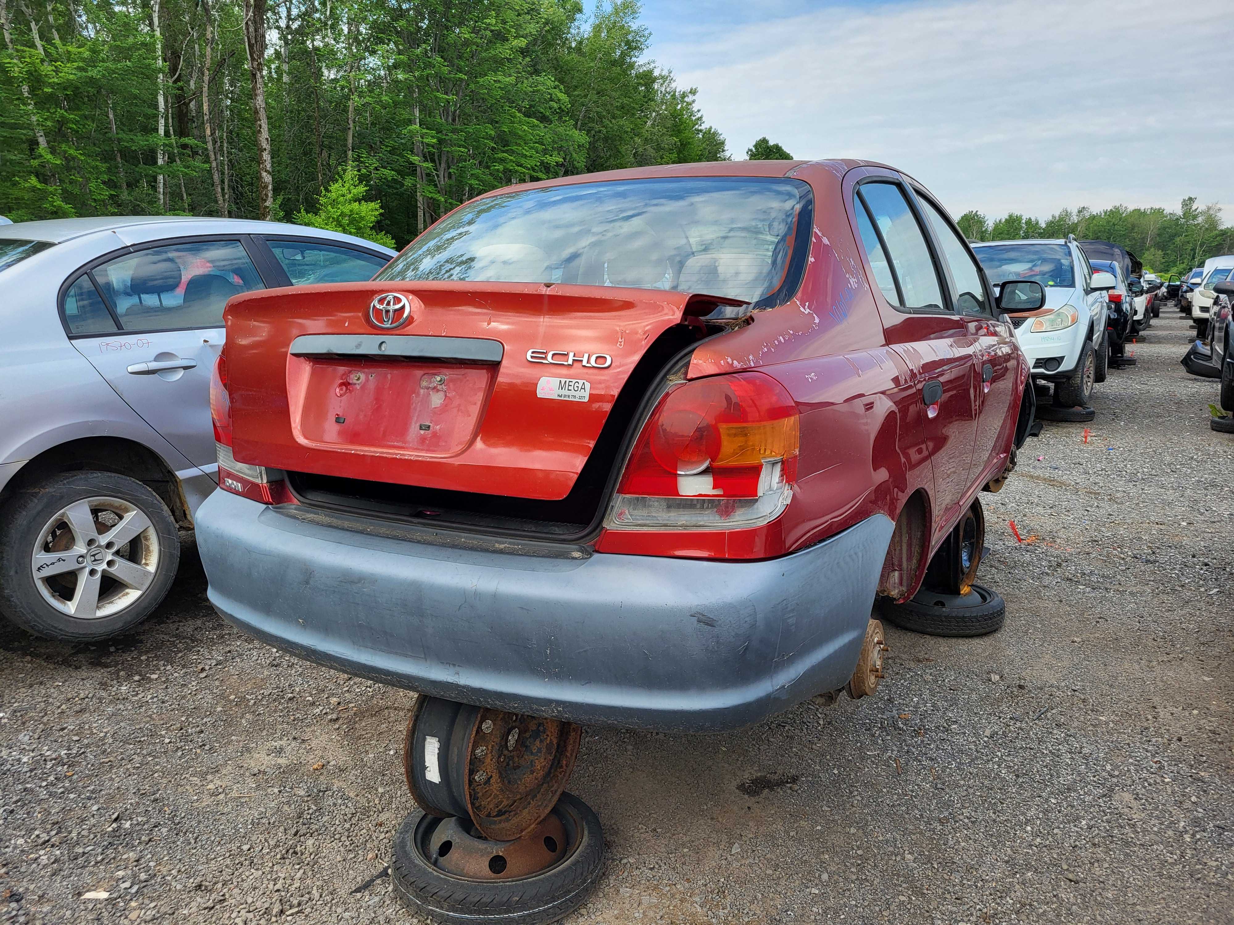 TOYOTA ECHO 2004