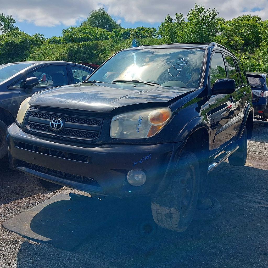 TOYOTA RAV4 2005