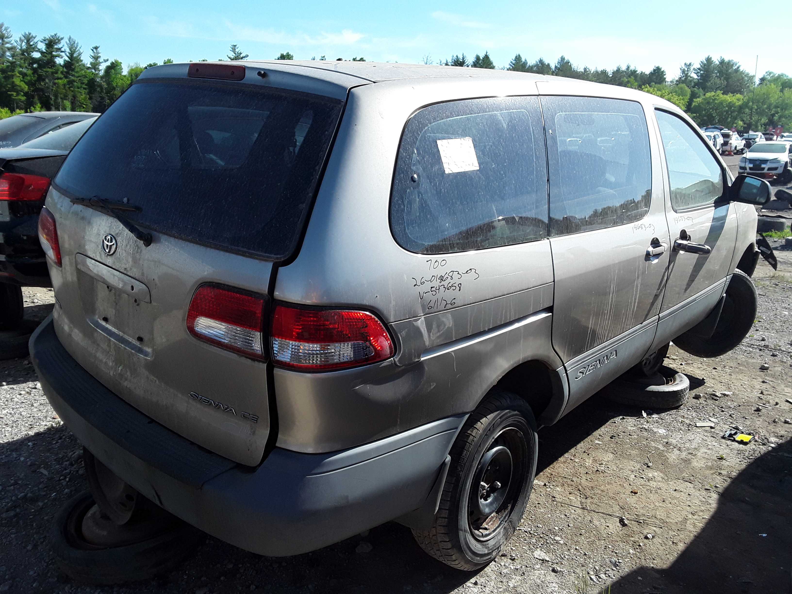 TOYOTA SIENNA 2003