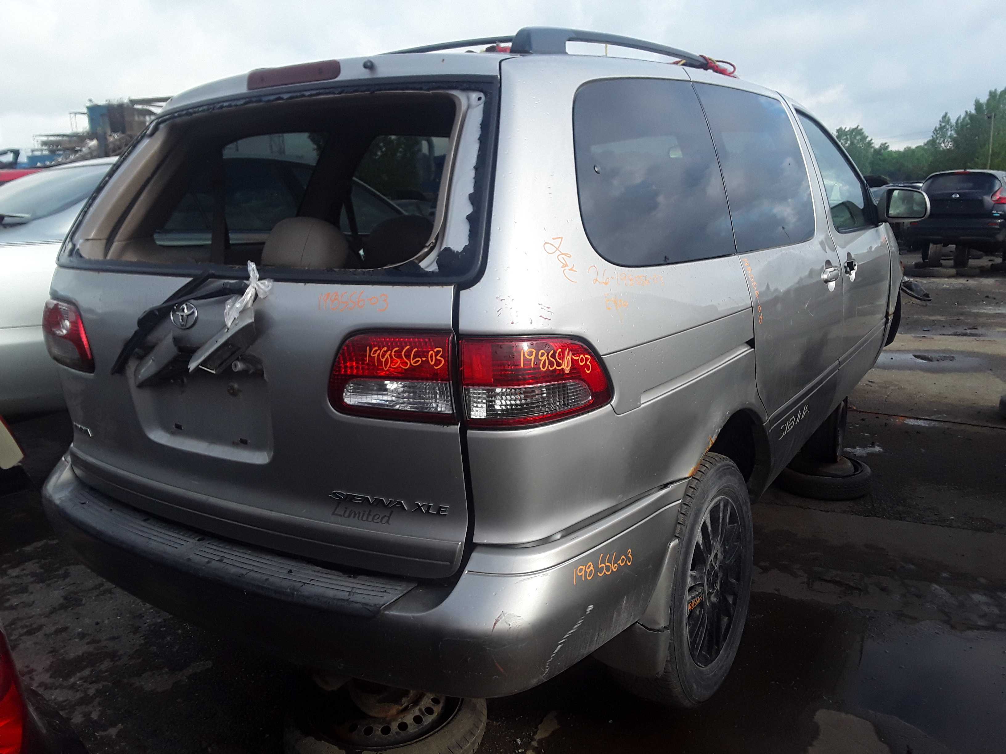TOYOTA SIENNA 2003