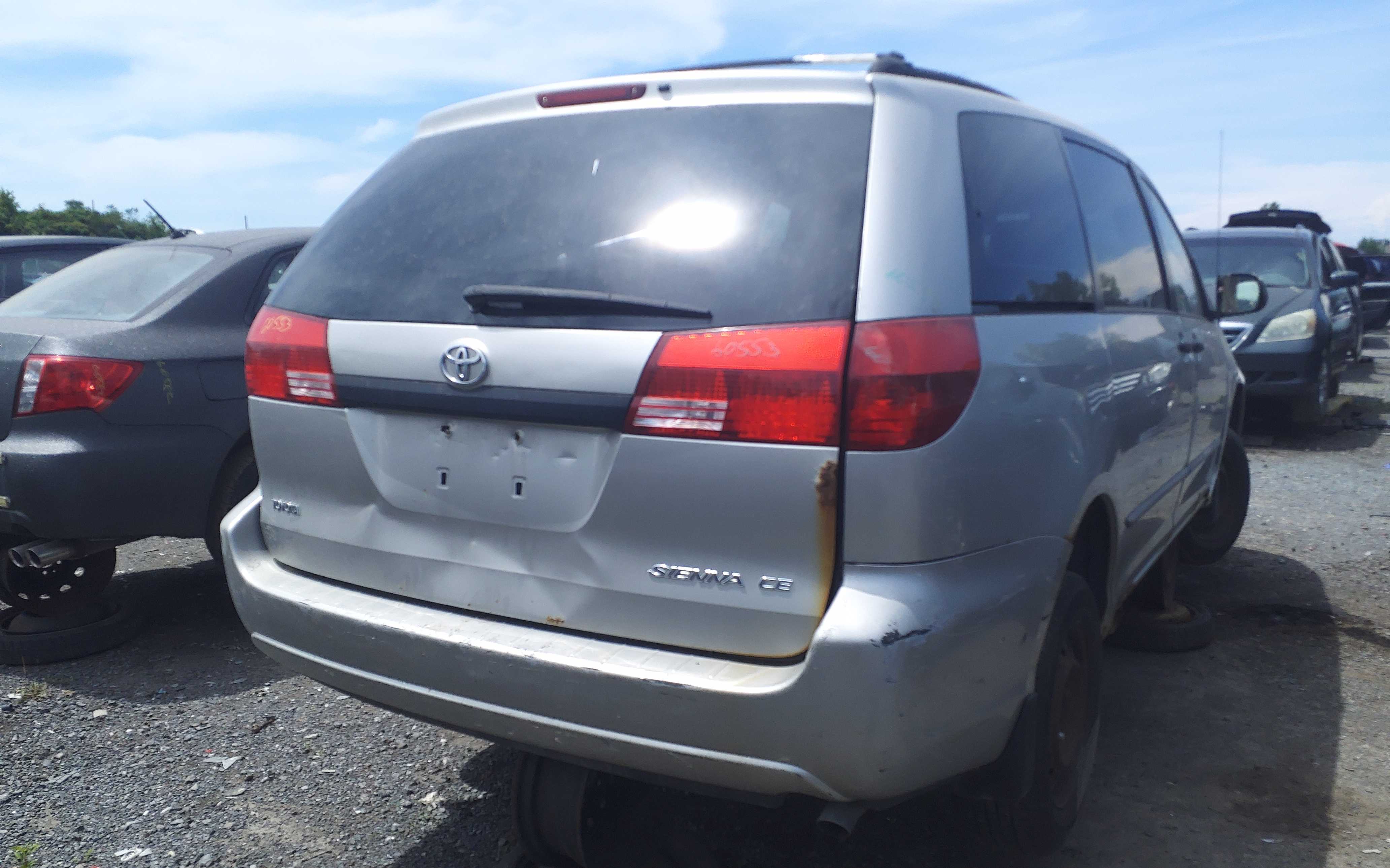 TOYOTA SIENNA 2004