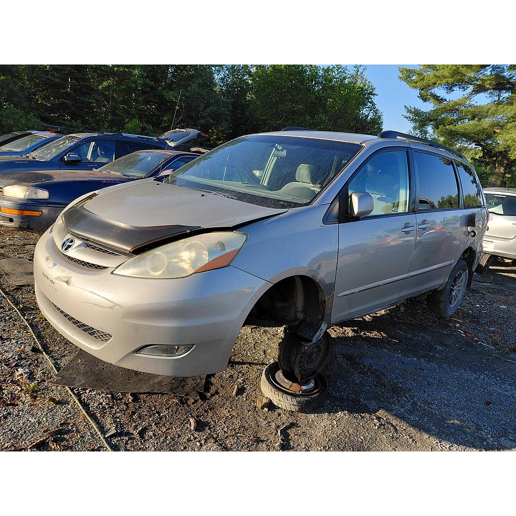 TOYOTA SIENNA 2006