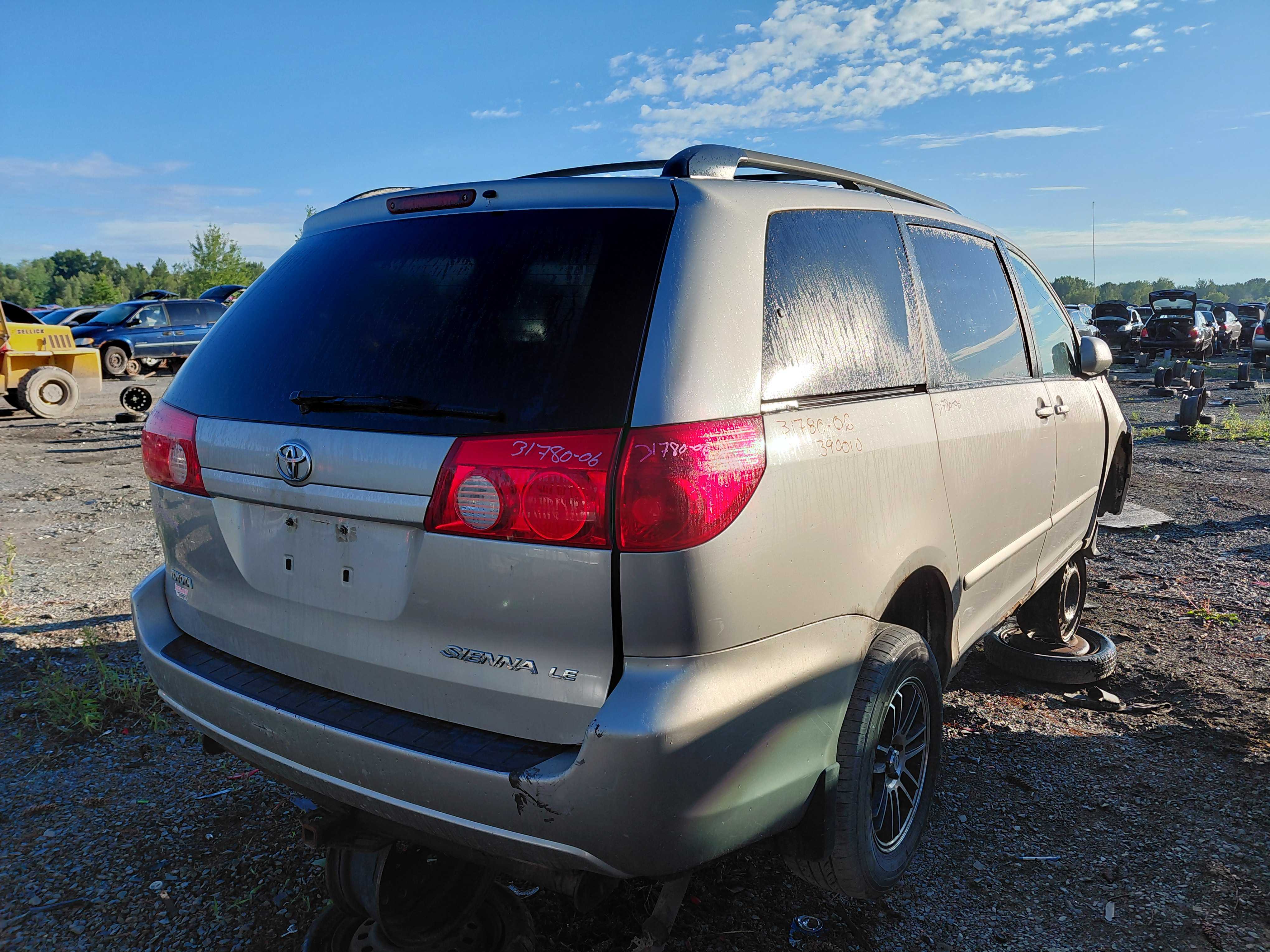 TOYOTA SIENNA 2006