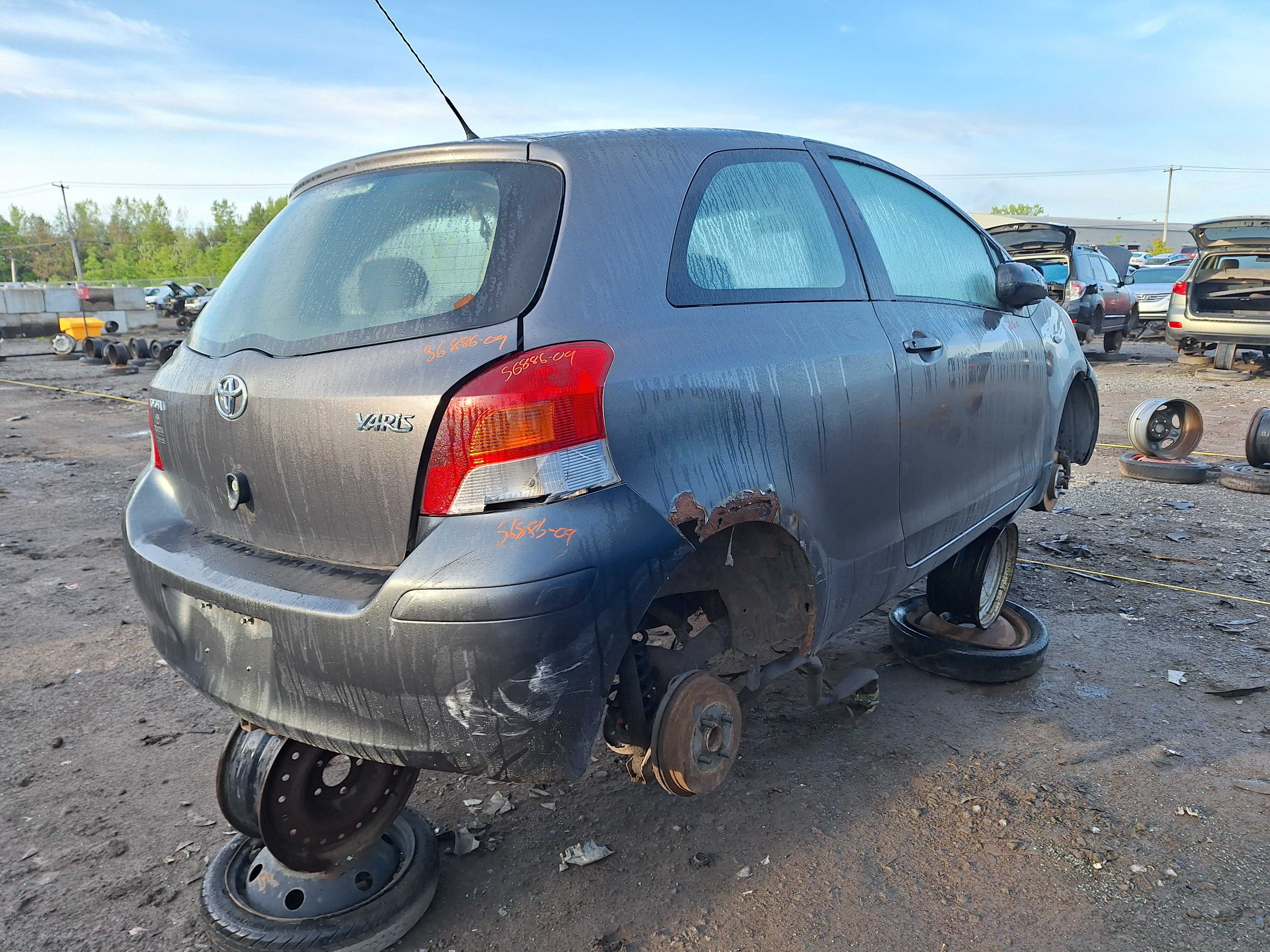 TOYOTA YARIS 2009
