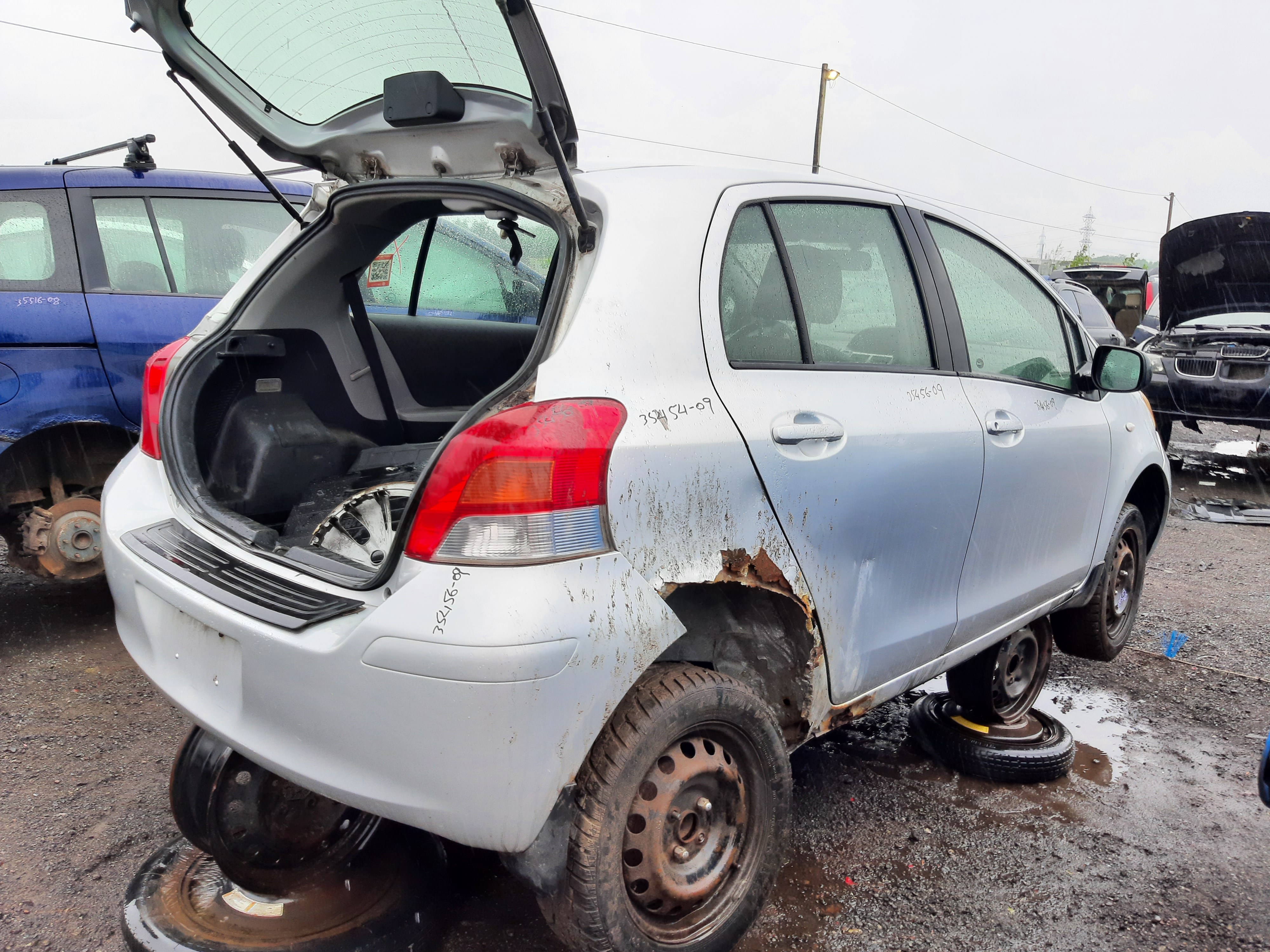 TOYOTA YARIS 2009