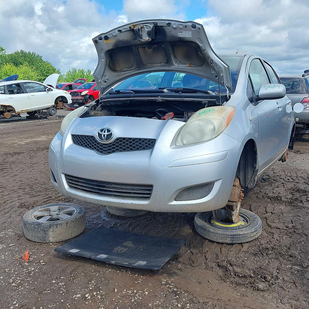 TOYOTA YARIS 2009