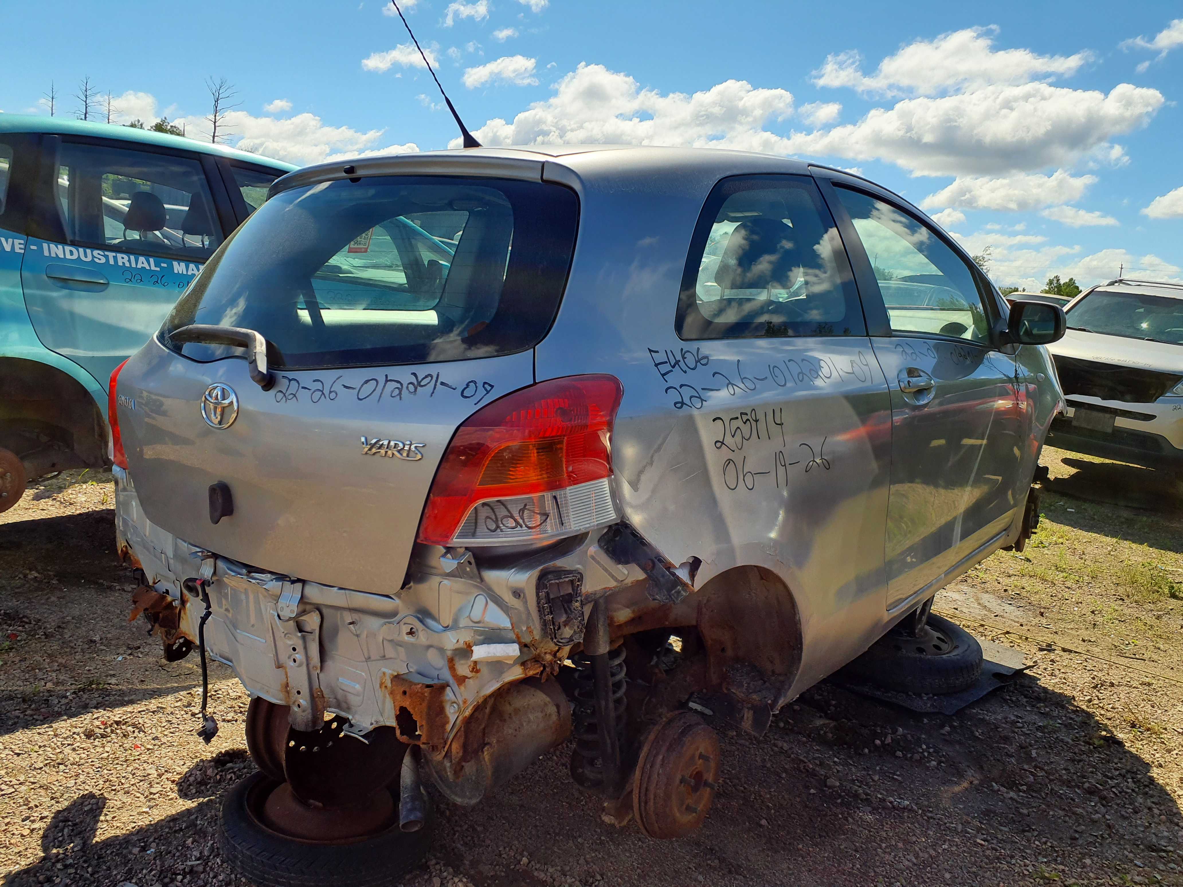 TOYOTA YARIS 2009