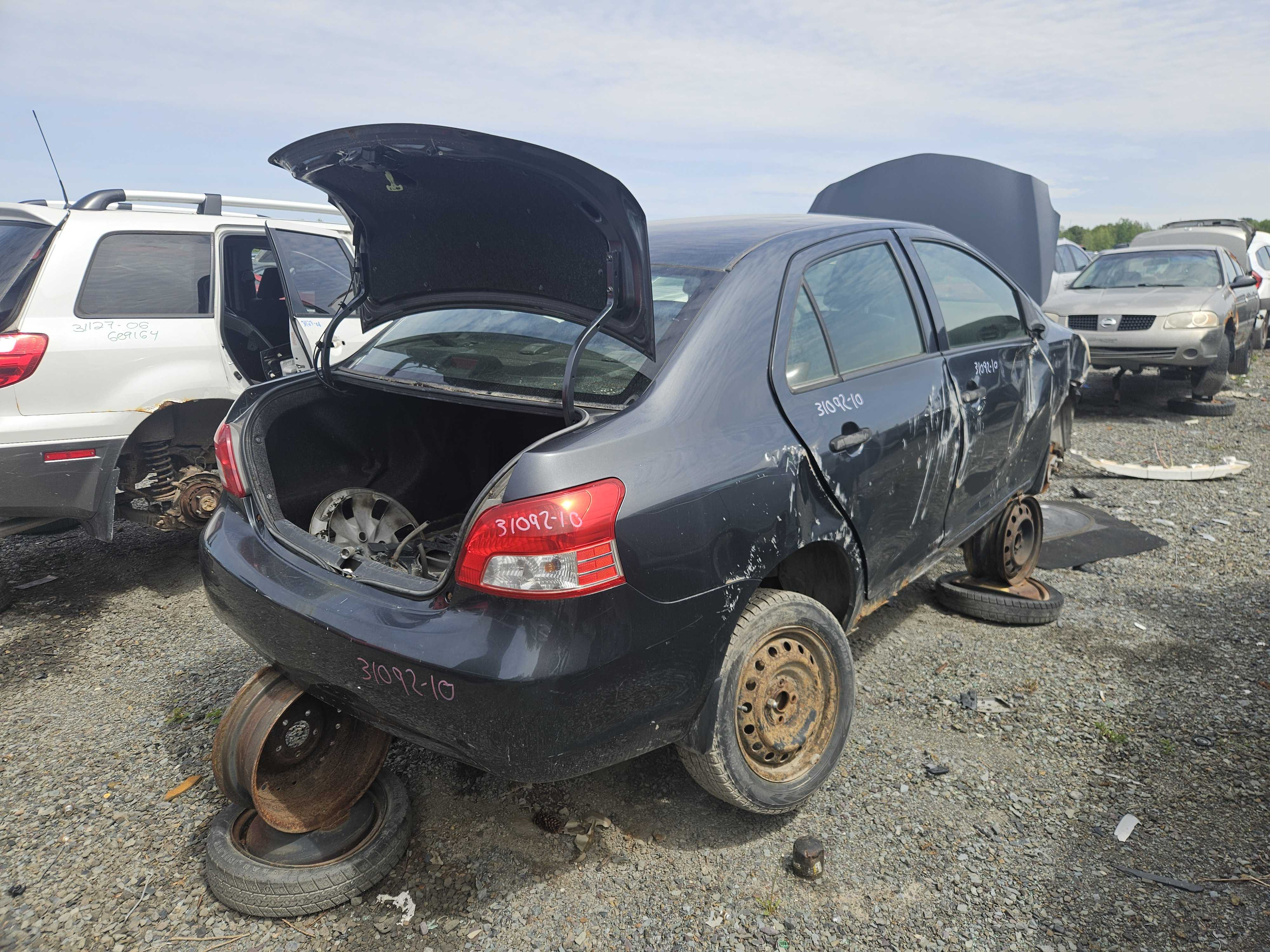 TOYOTA YARIS 2010
