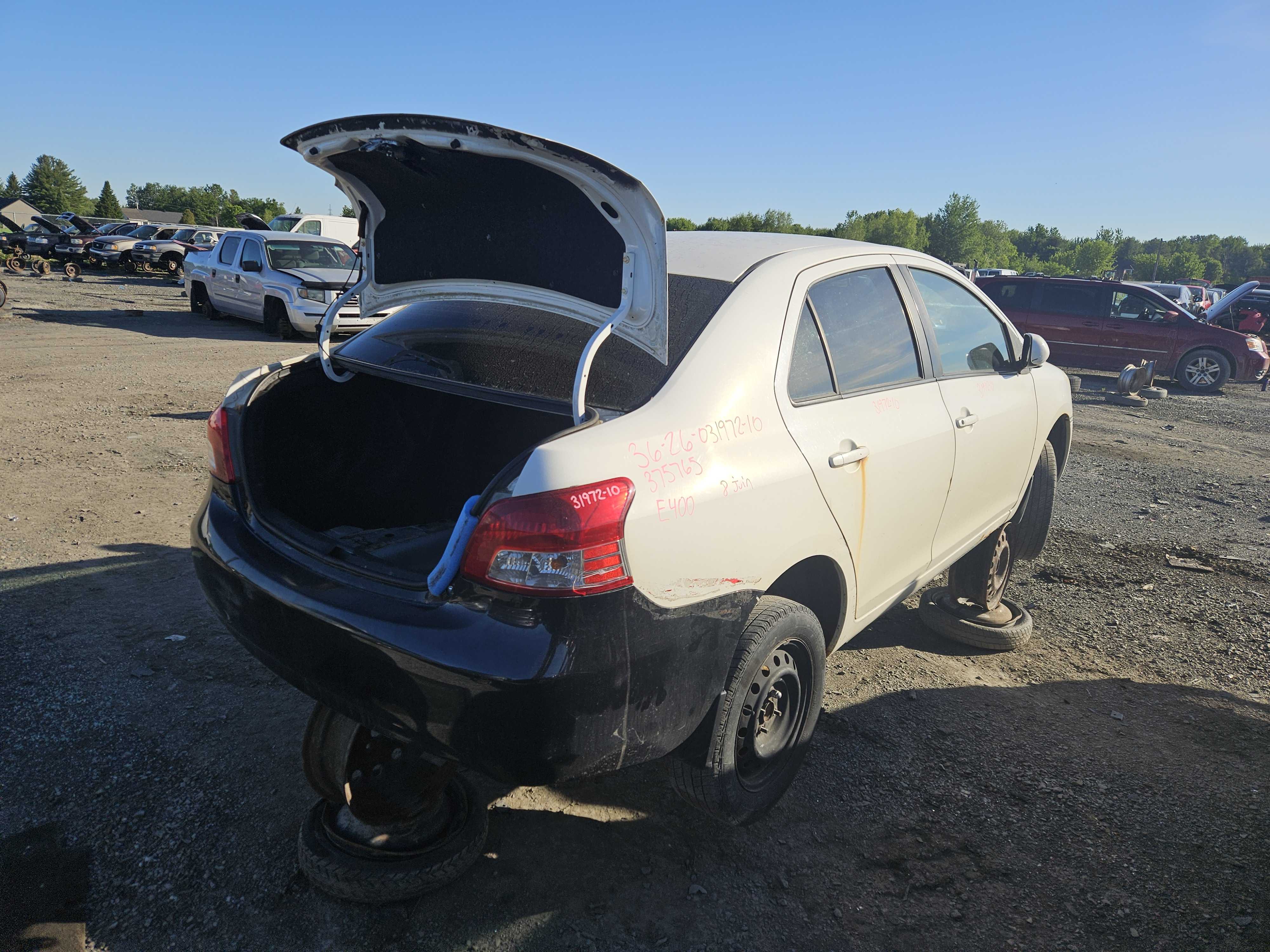 TOYOTA YARIS 2010