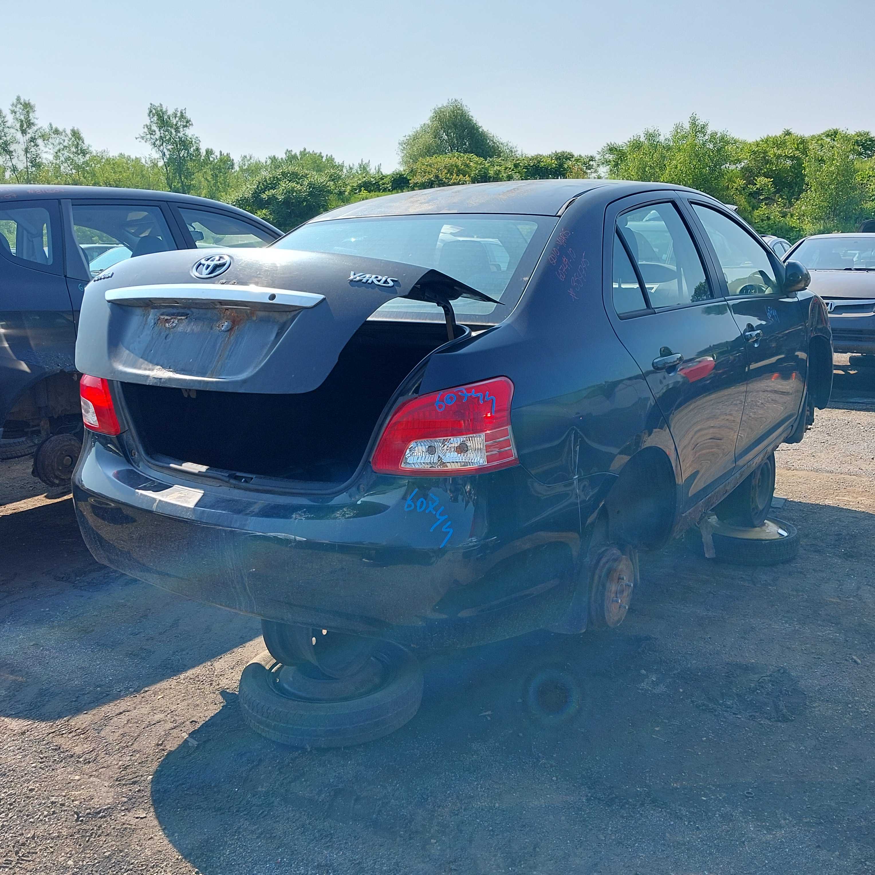 TOYOTA YARIS 2010