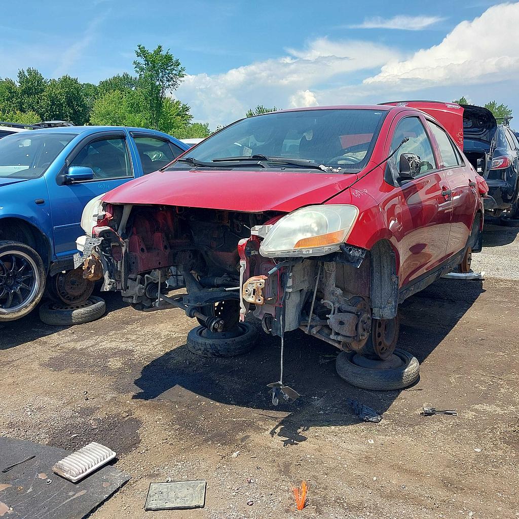 TOYOTA YARIS 2011