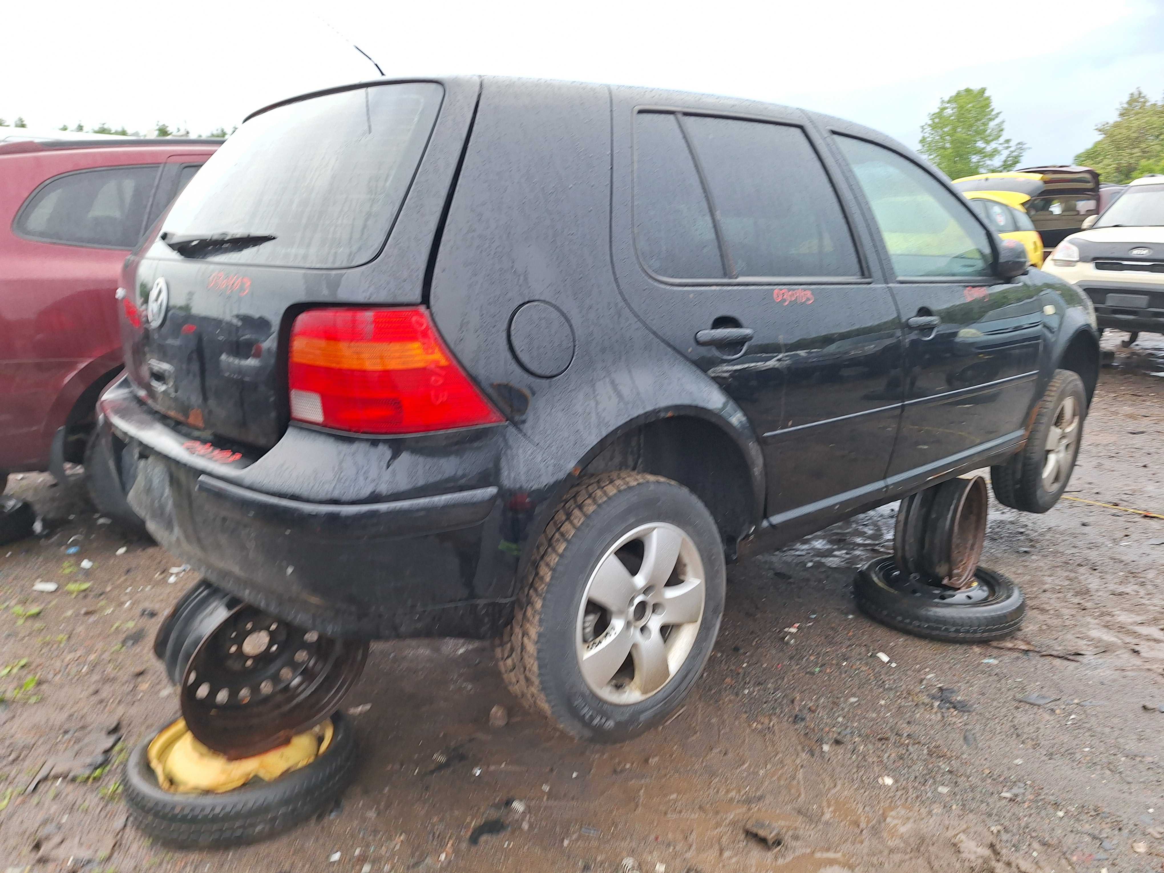 VOLKSWAGEN GOLF 2000