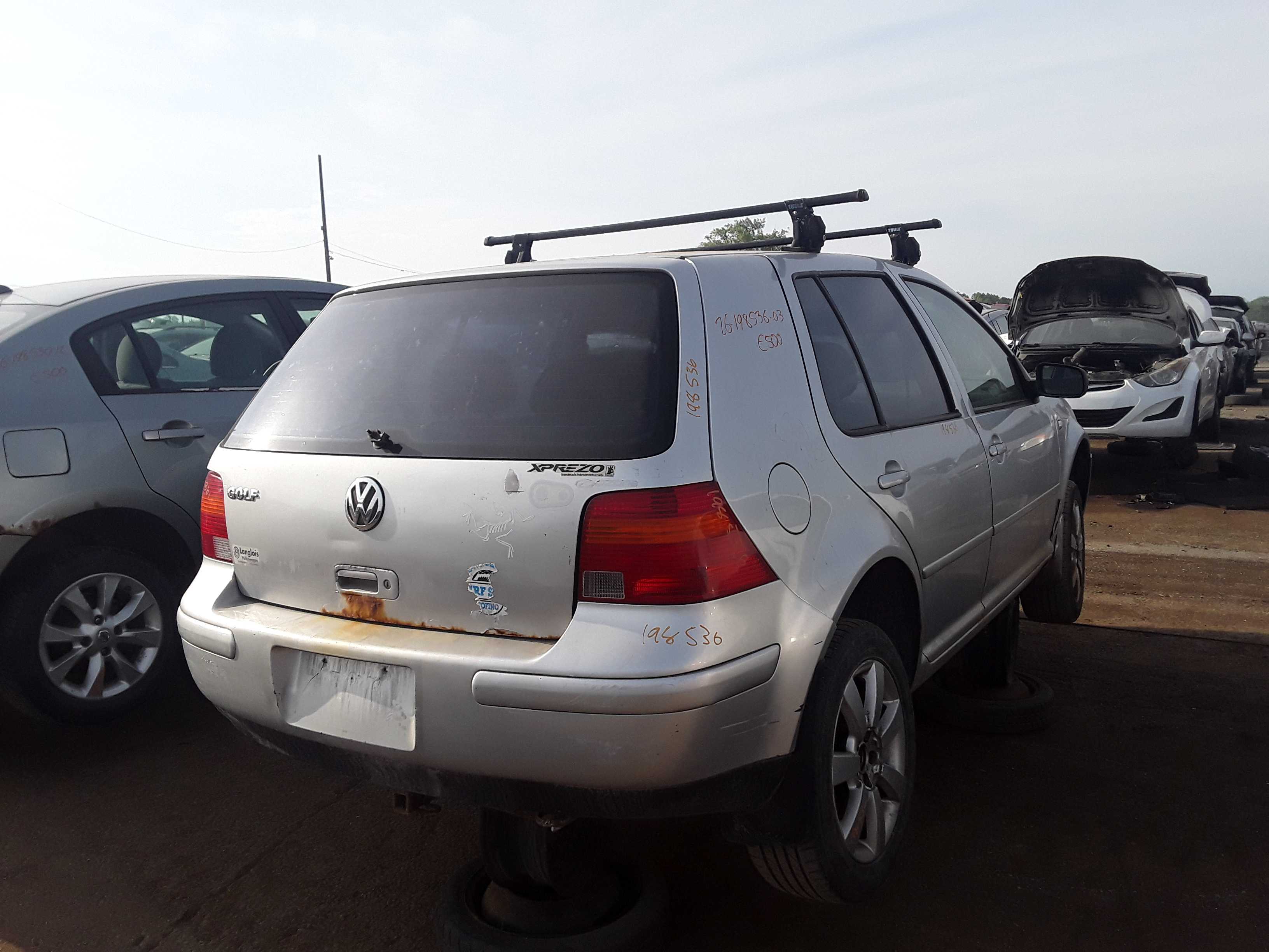 VOLKSWAGEN GOLF 2003