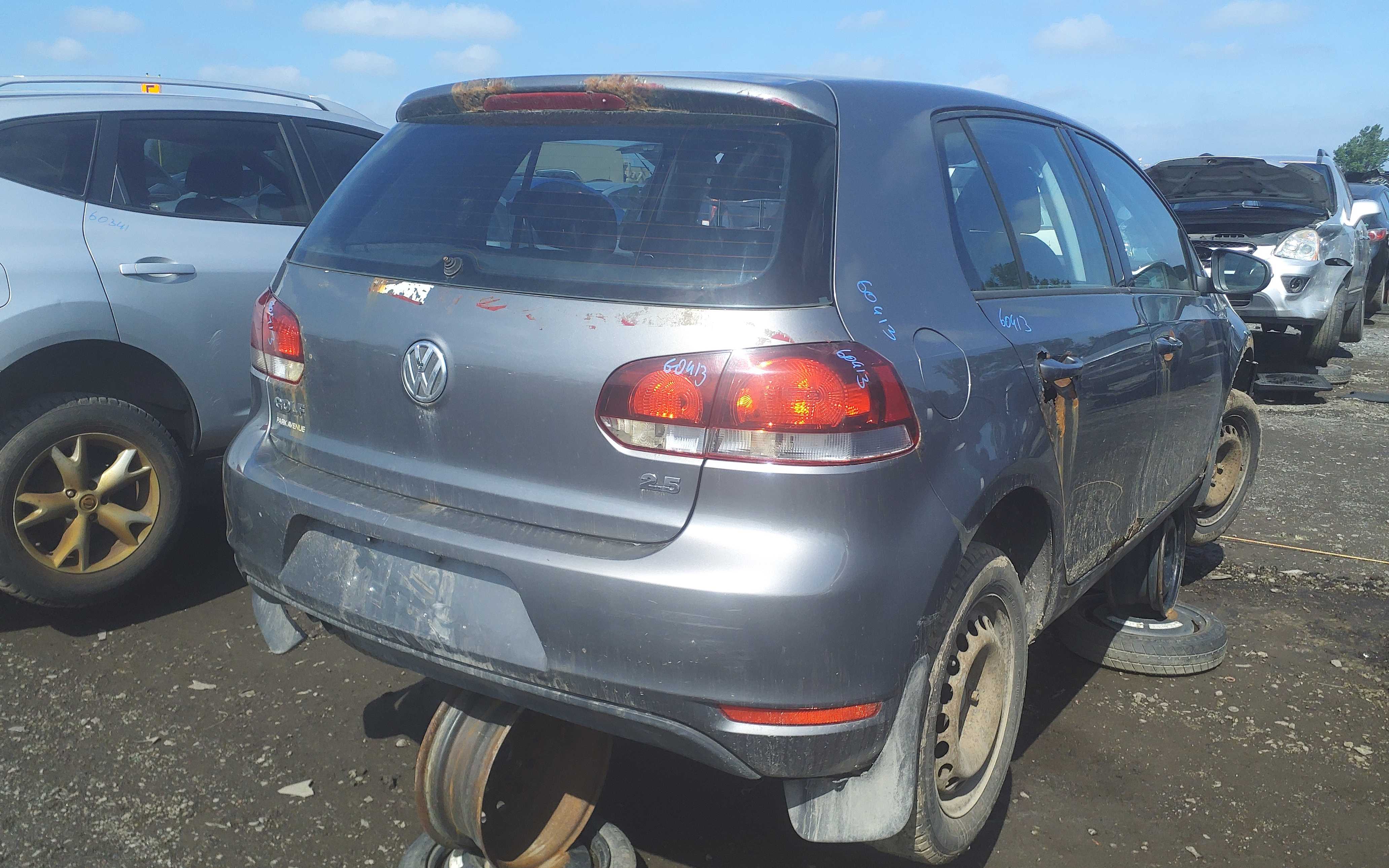 VOLKSWAGEN GOLF 2010