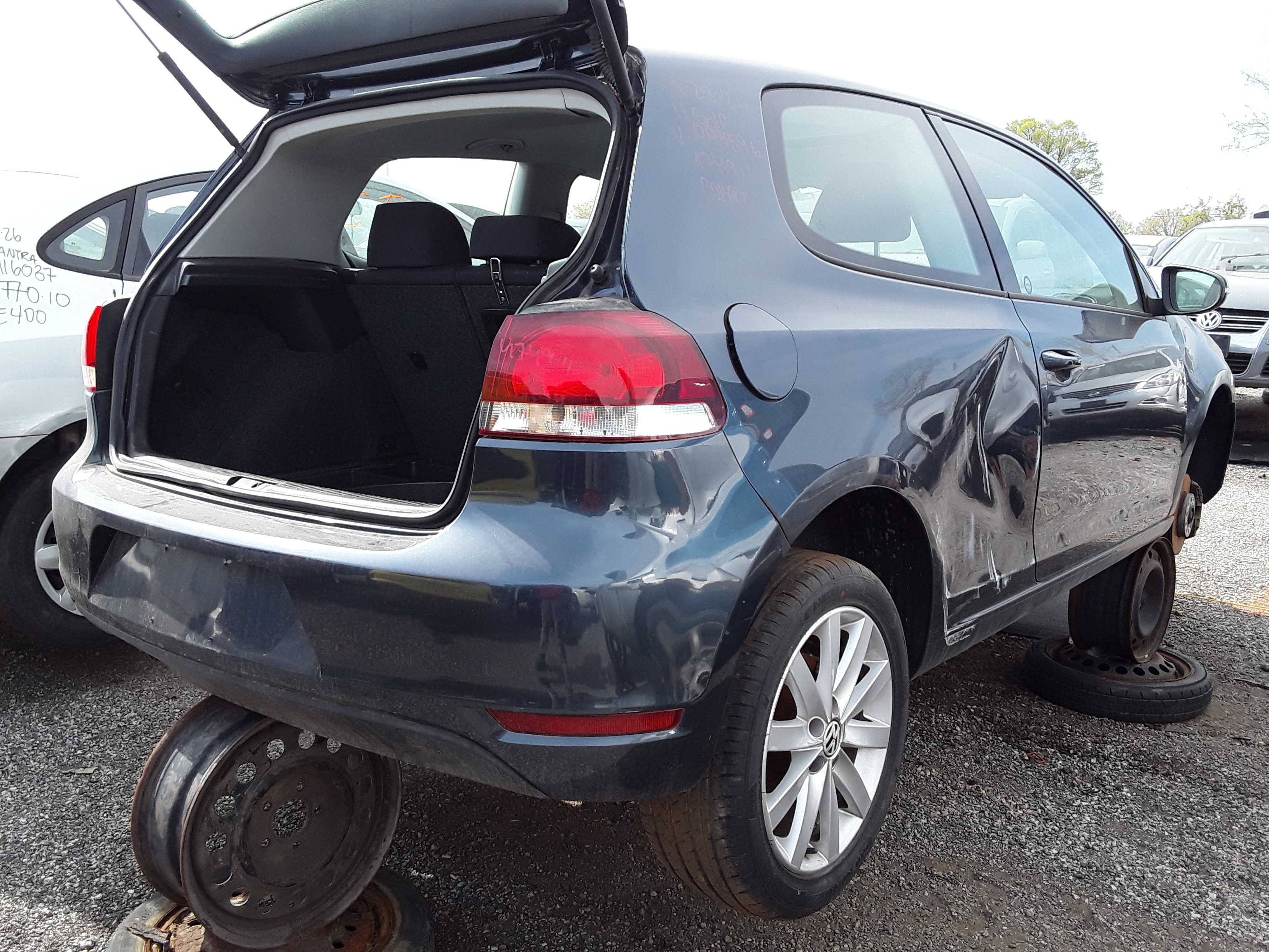 VOLKSWAGEN GOLF 2011