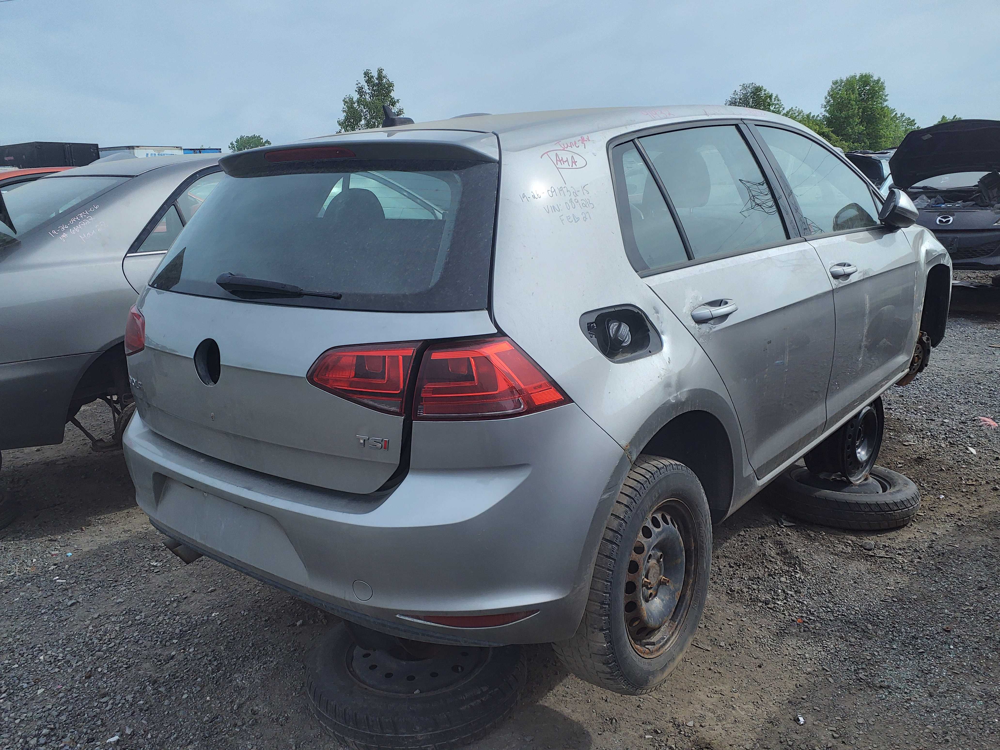 VOLKSWAGEN GOLF 2015