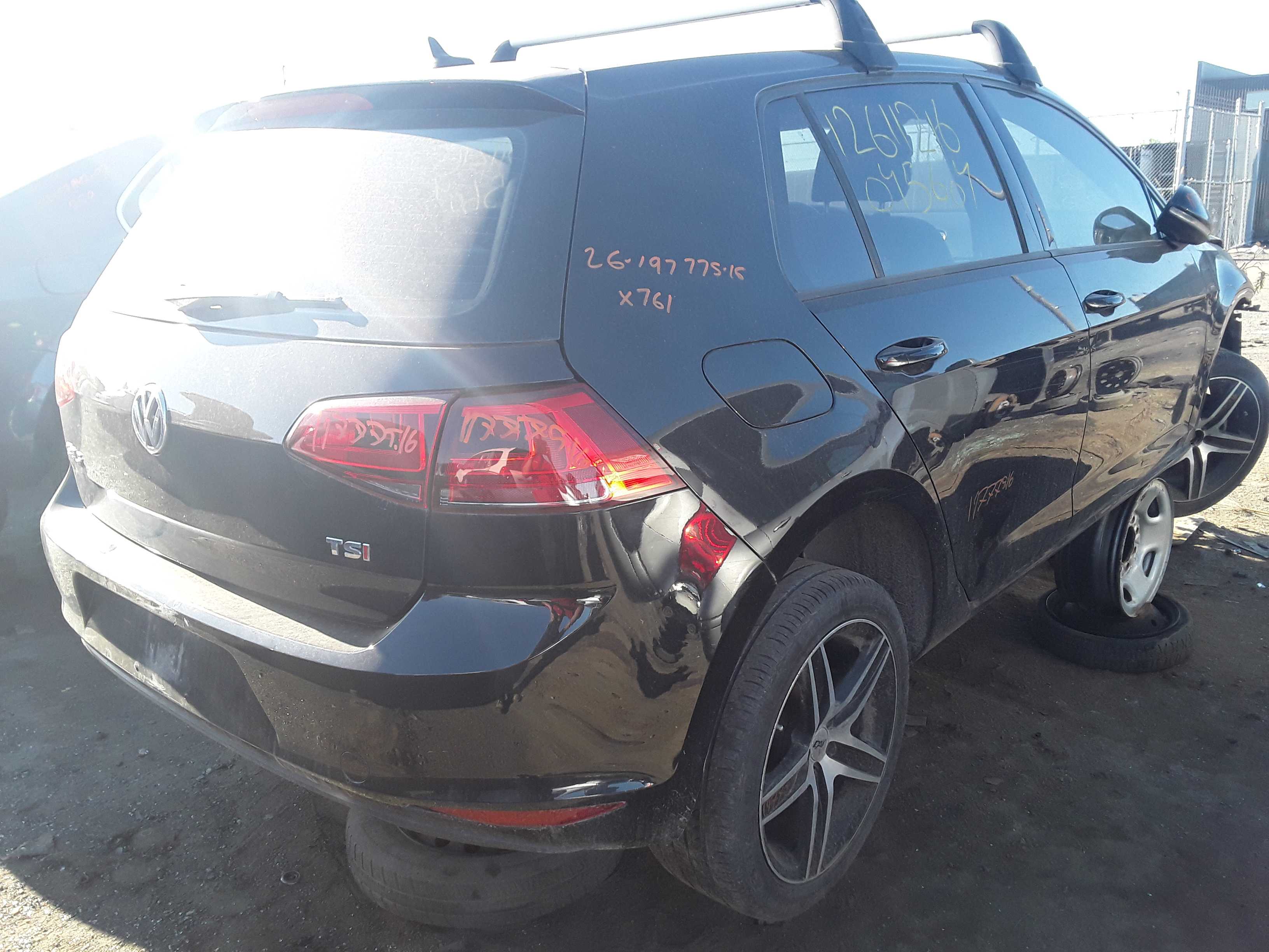 VOLKSWAGEN GOLF 2016