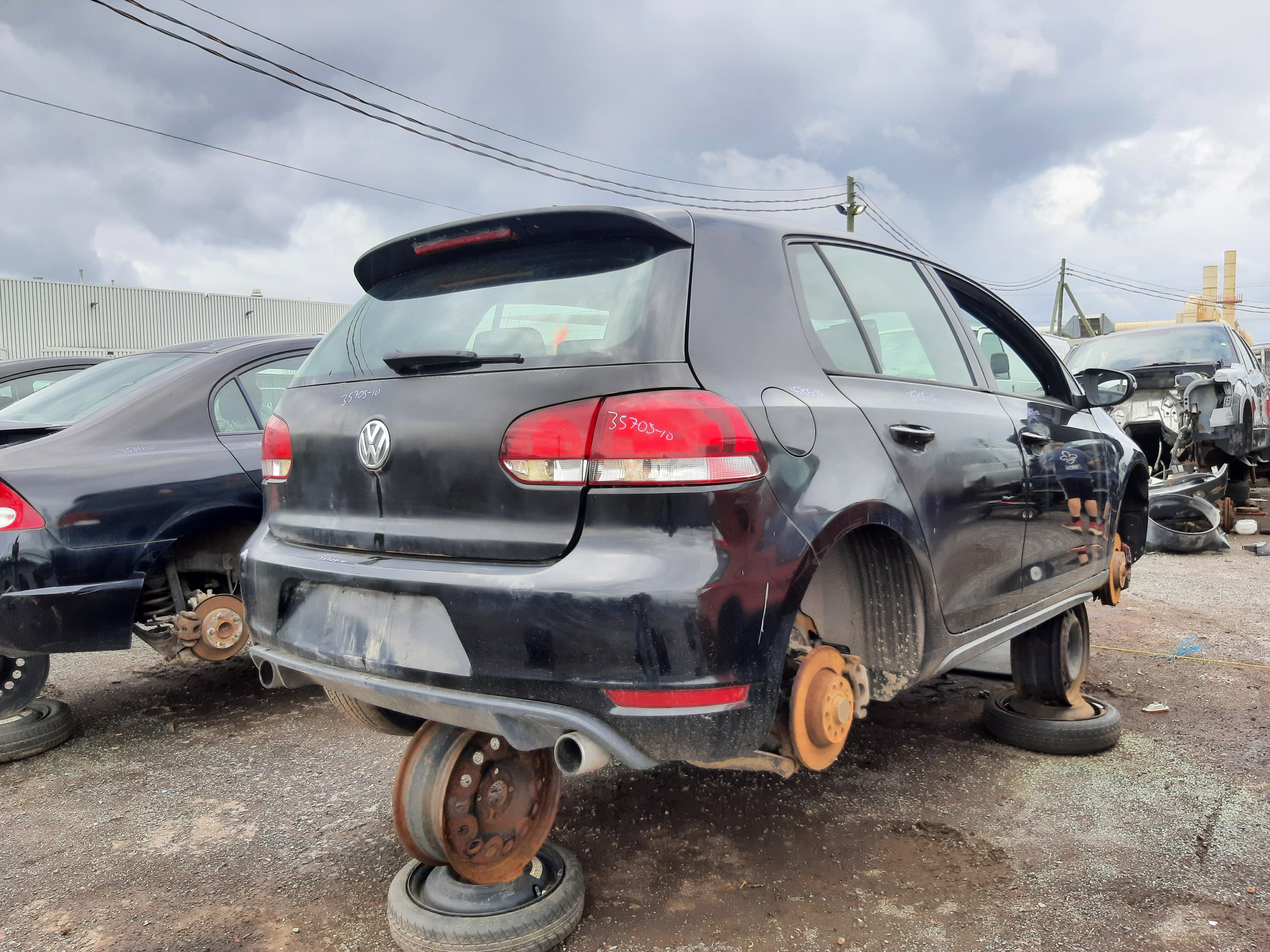 VOLKSWAGEN GTI 2010