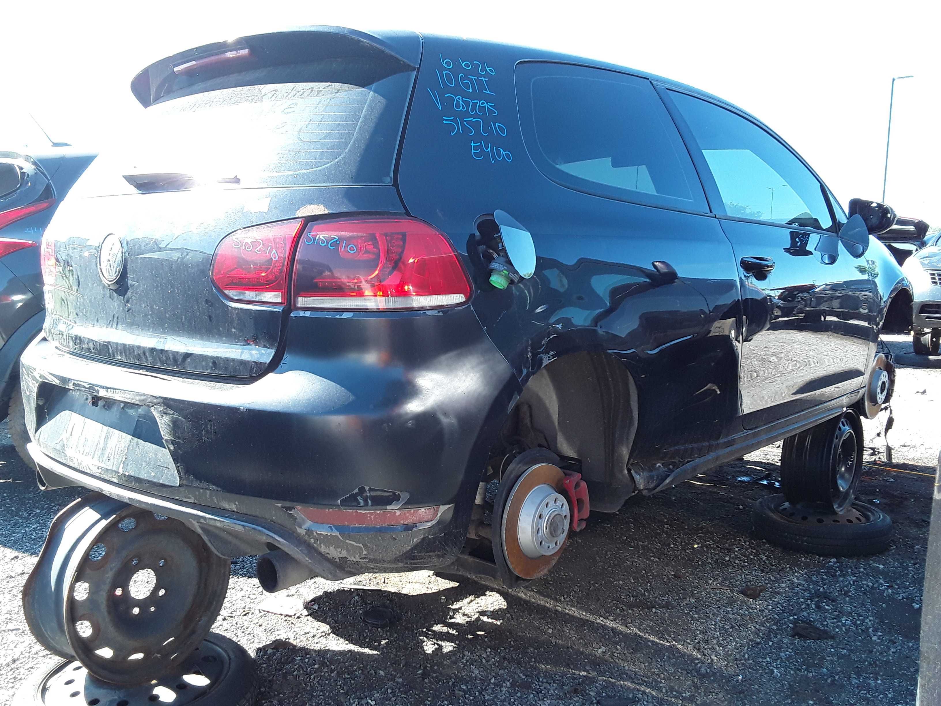 VOLKSWAGEN GTI 2010