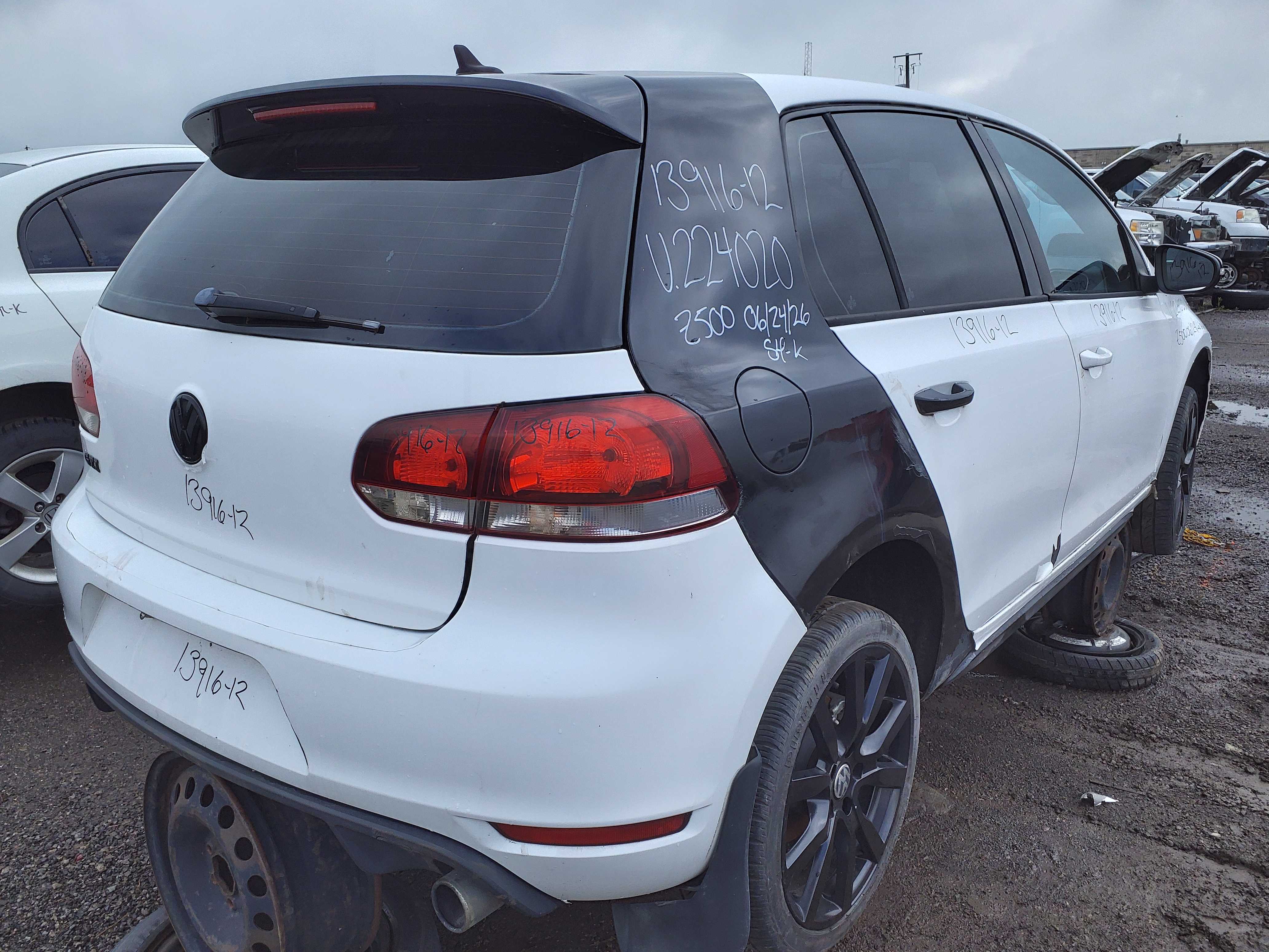 VOLKSWAGEN GTI 2012
