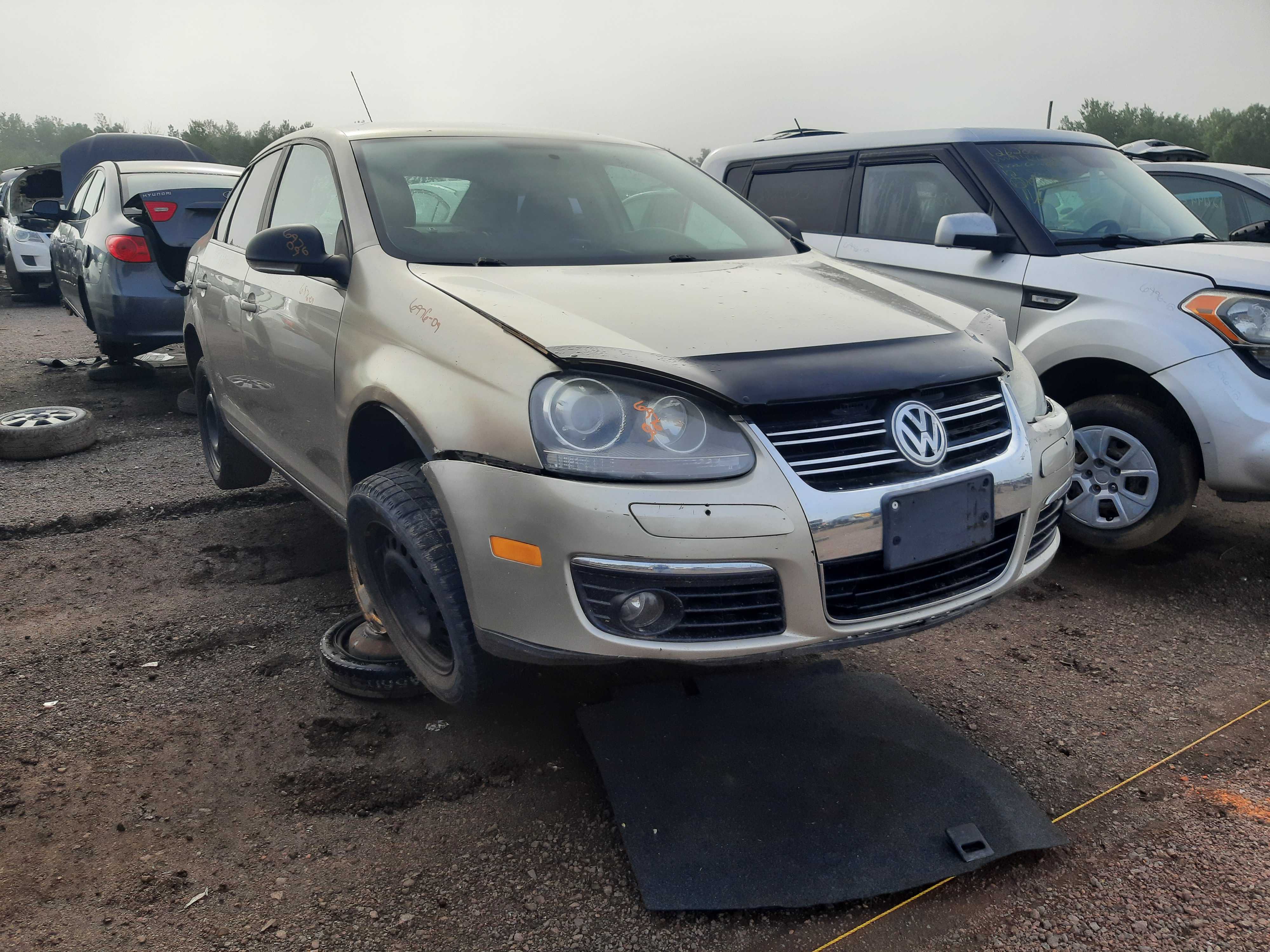 VOLKSWAGEN JETTA 2009