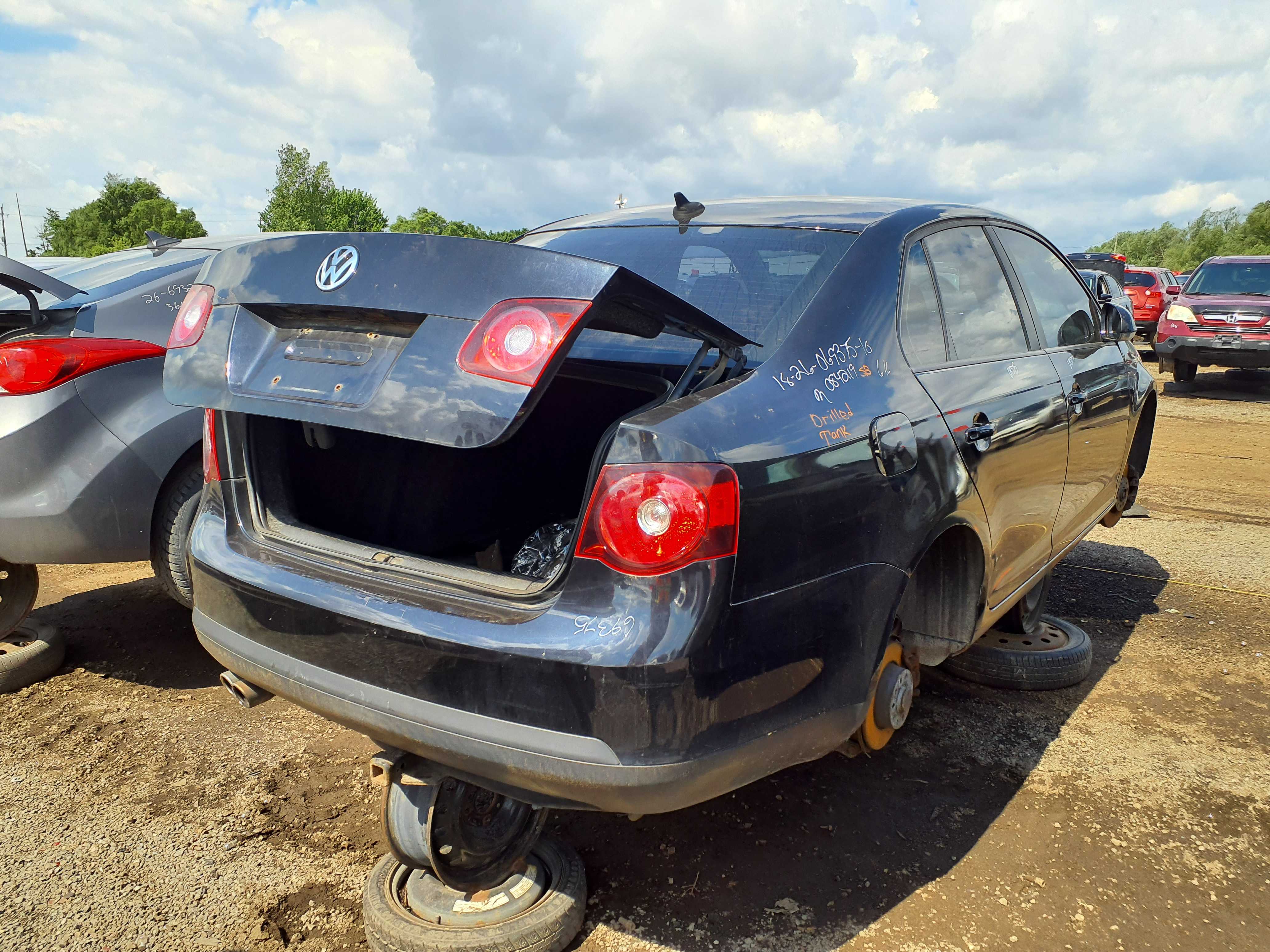 VOLKSWAGEN JETTA 2010