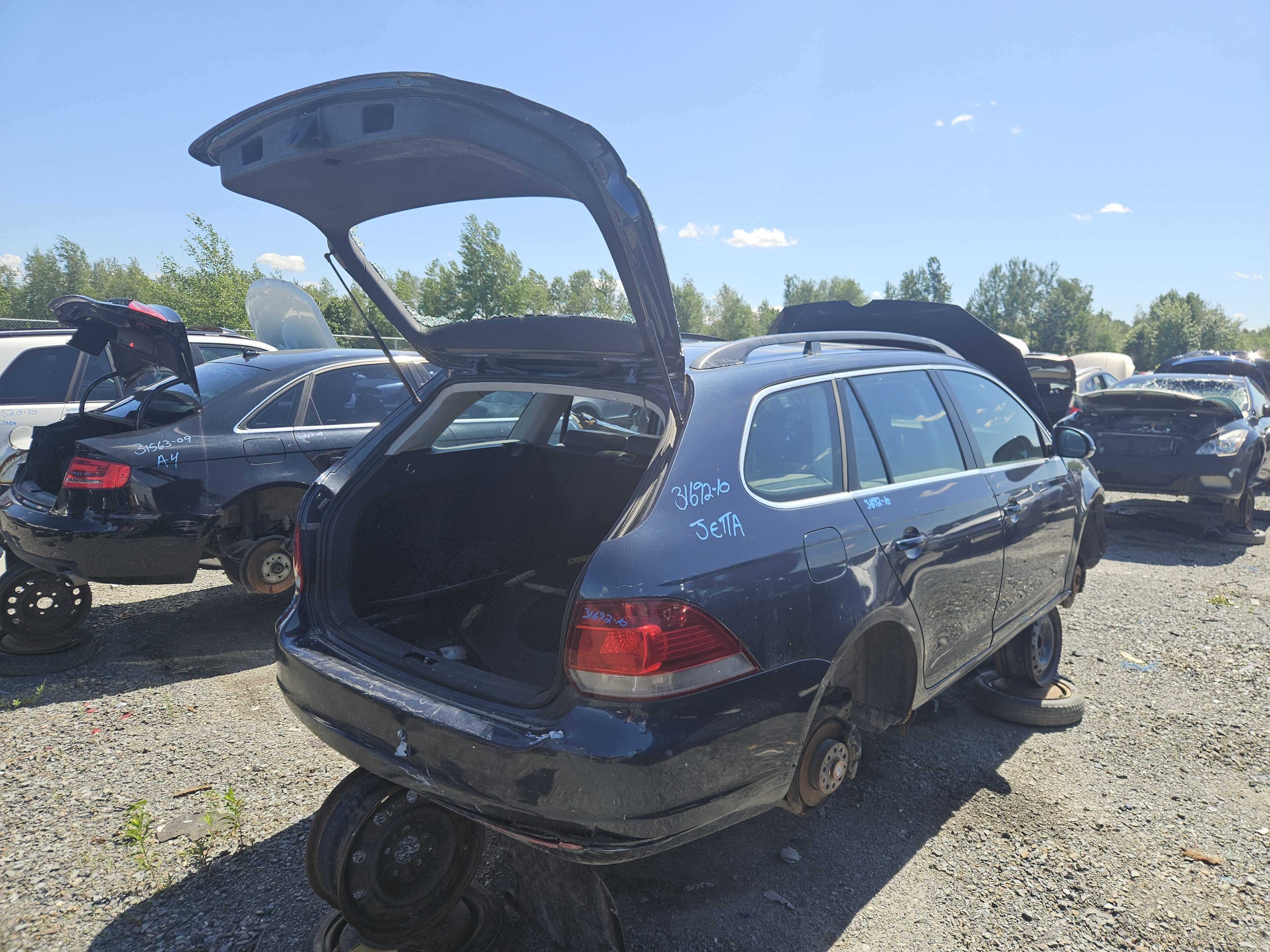 VOLKSWAGEN JETTA 2010