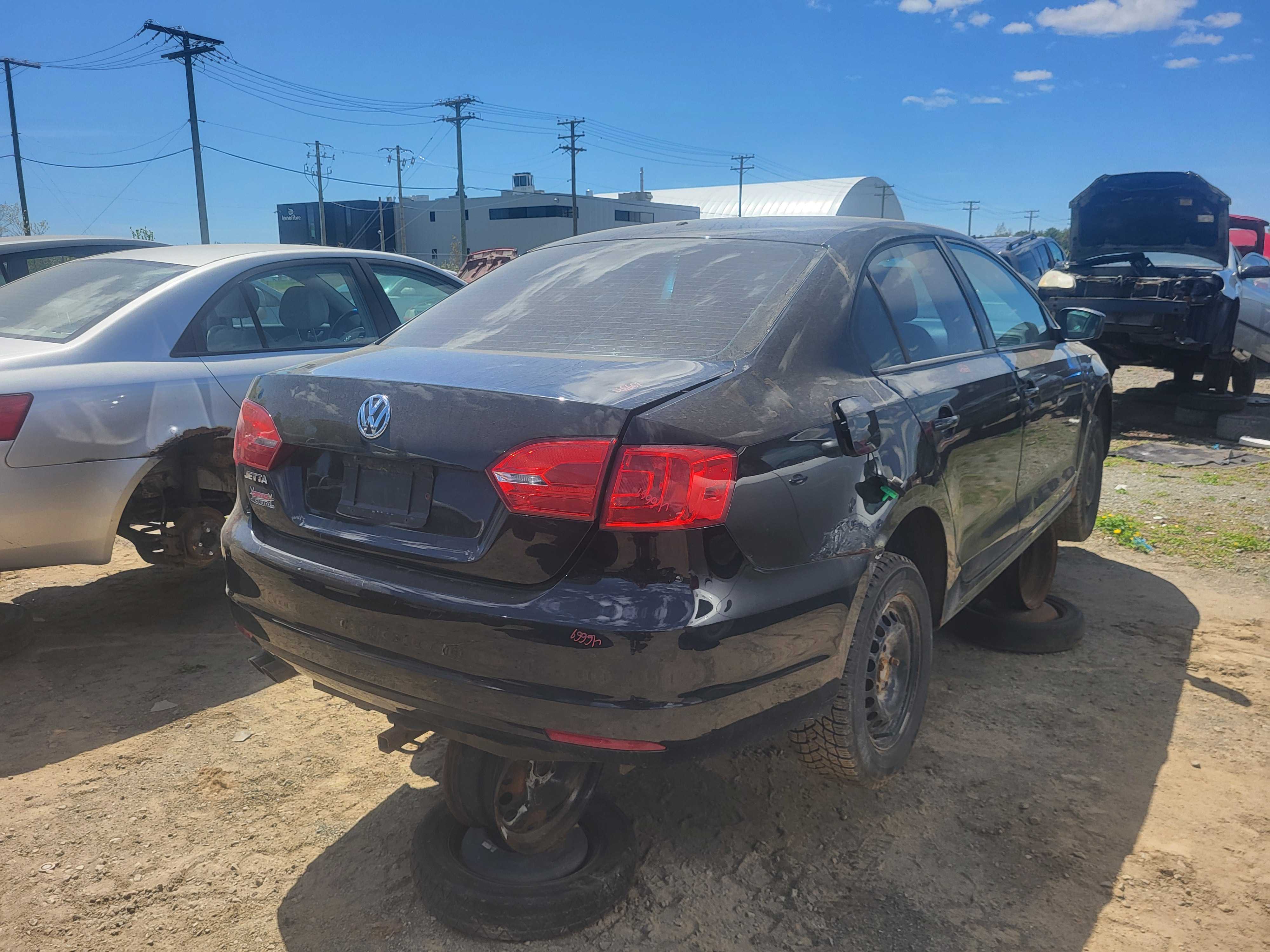 VOLKSWAGEN JETTA 2011