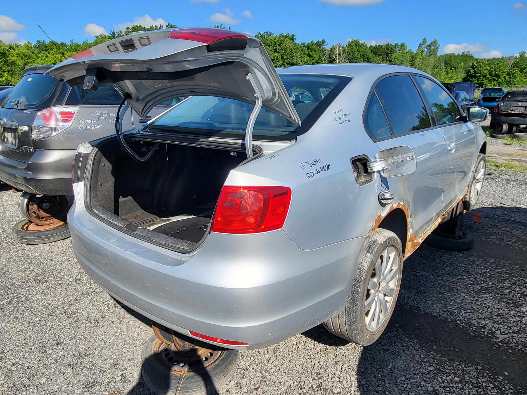 VOLKSWAGEN JETTA 2011
