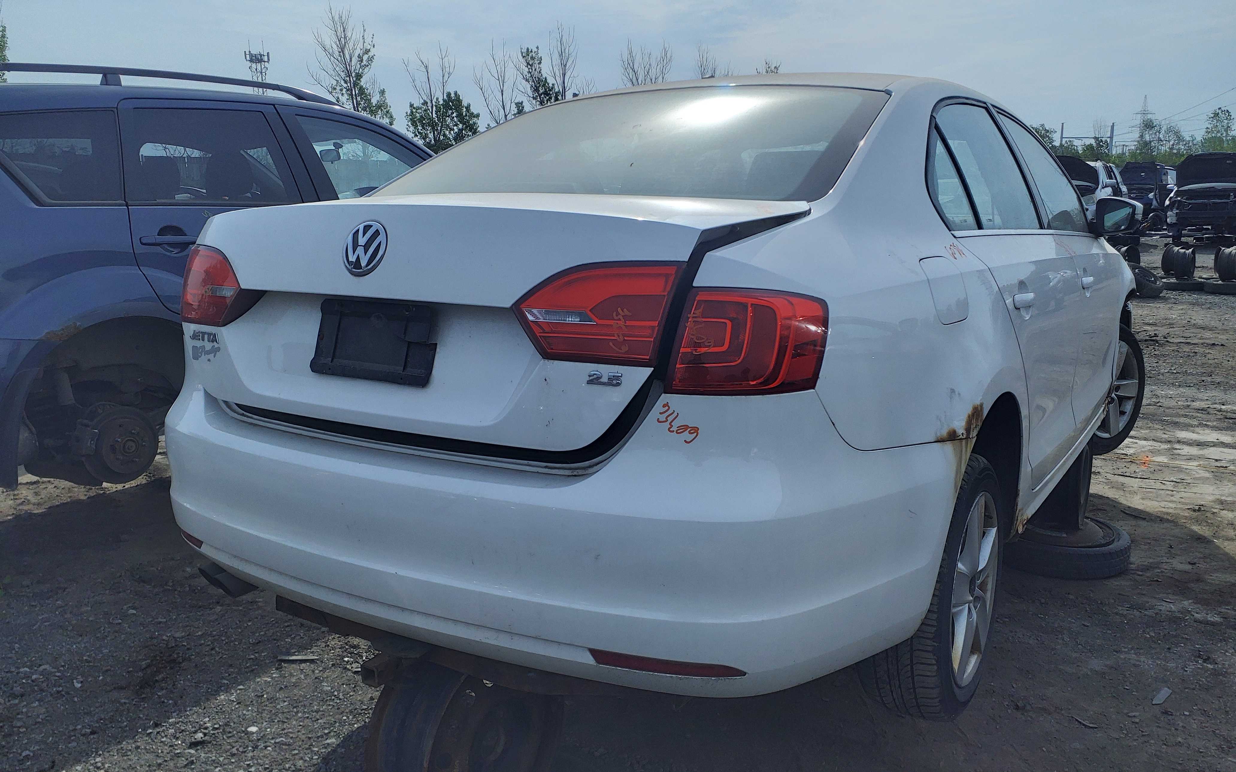 VOLKSWAGEN JETTA 2012
