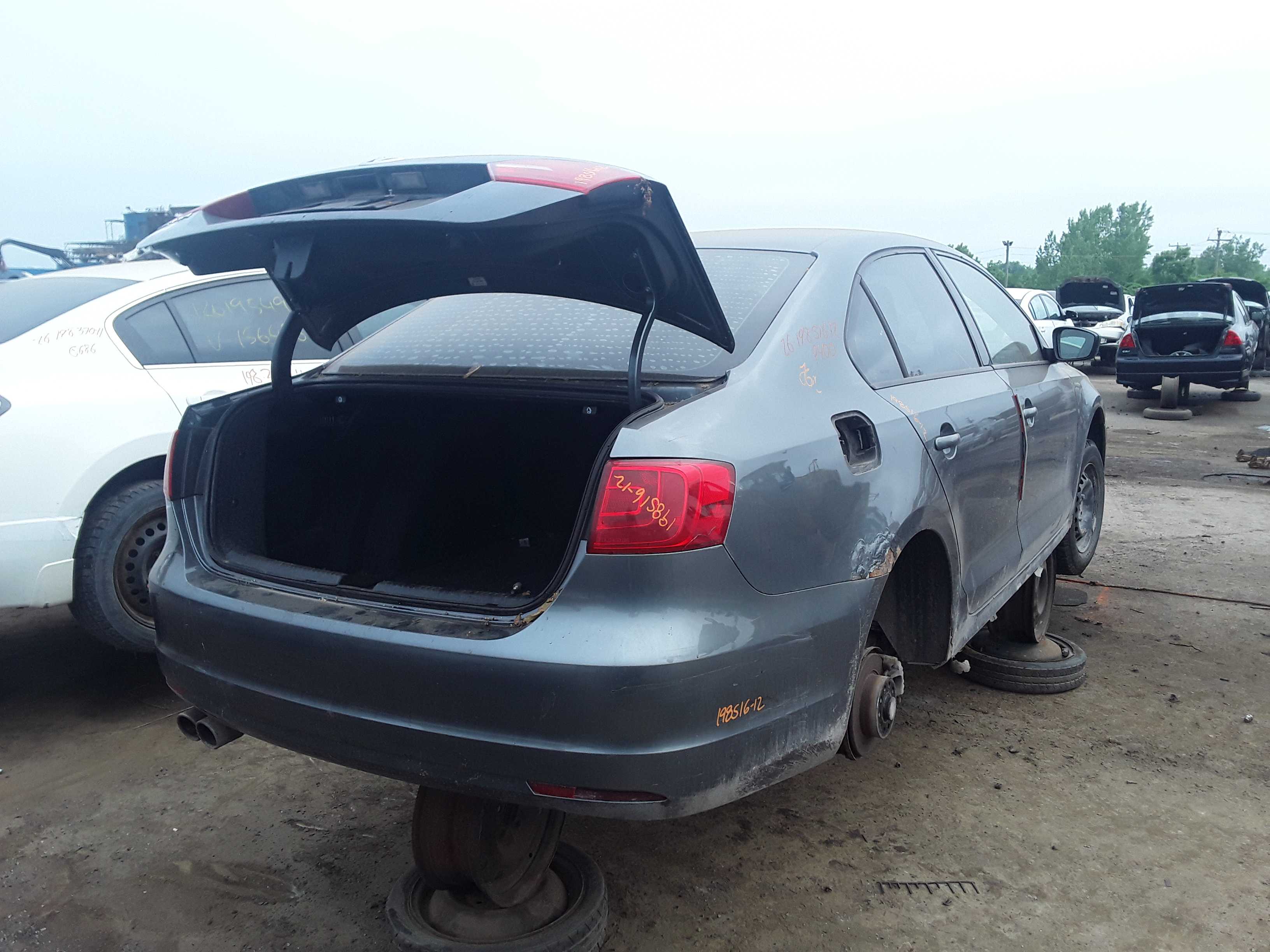 VOLKSWAGEN JETTA 2012
