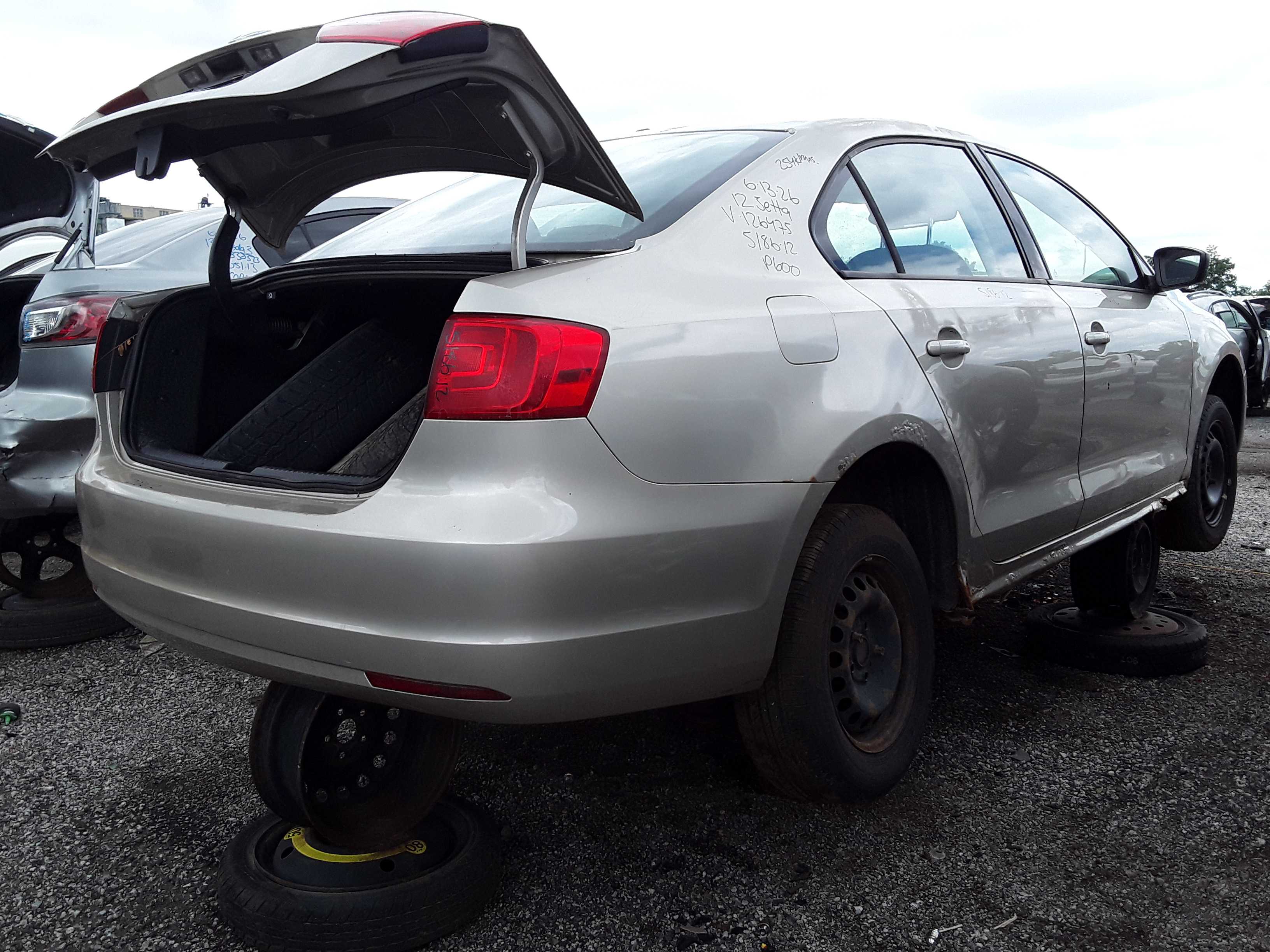 VOLKSWAGEN JETTA 2012
