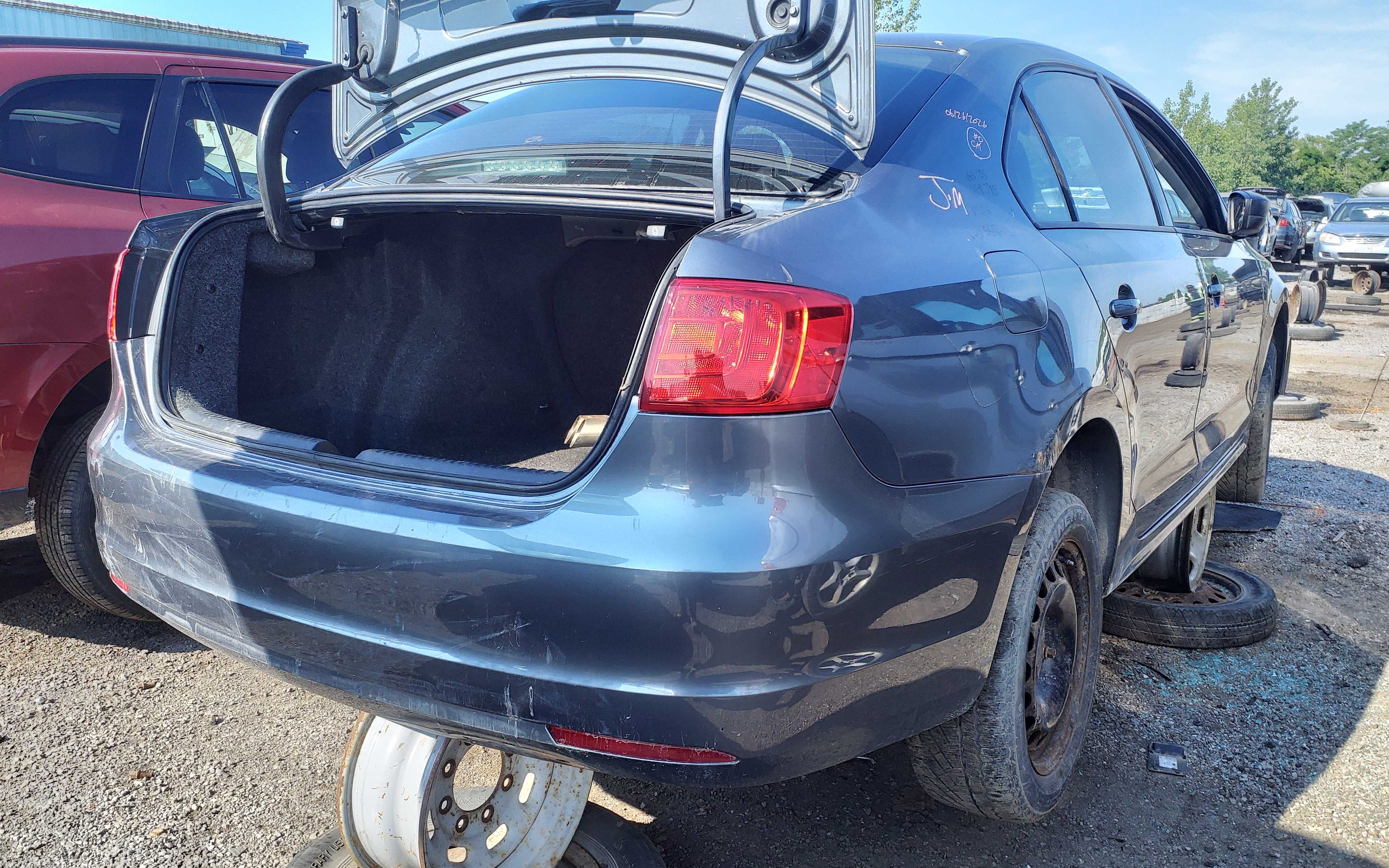 VOLKSWAGEN JETTA 2012
