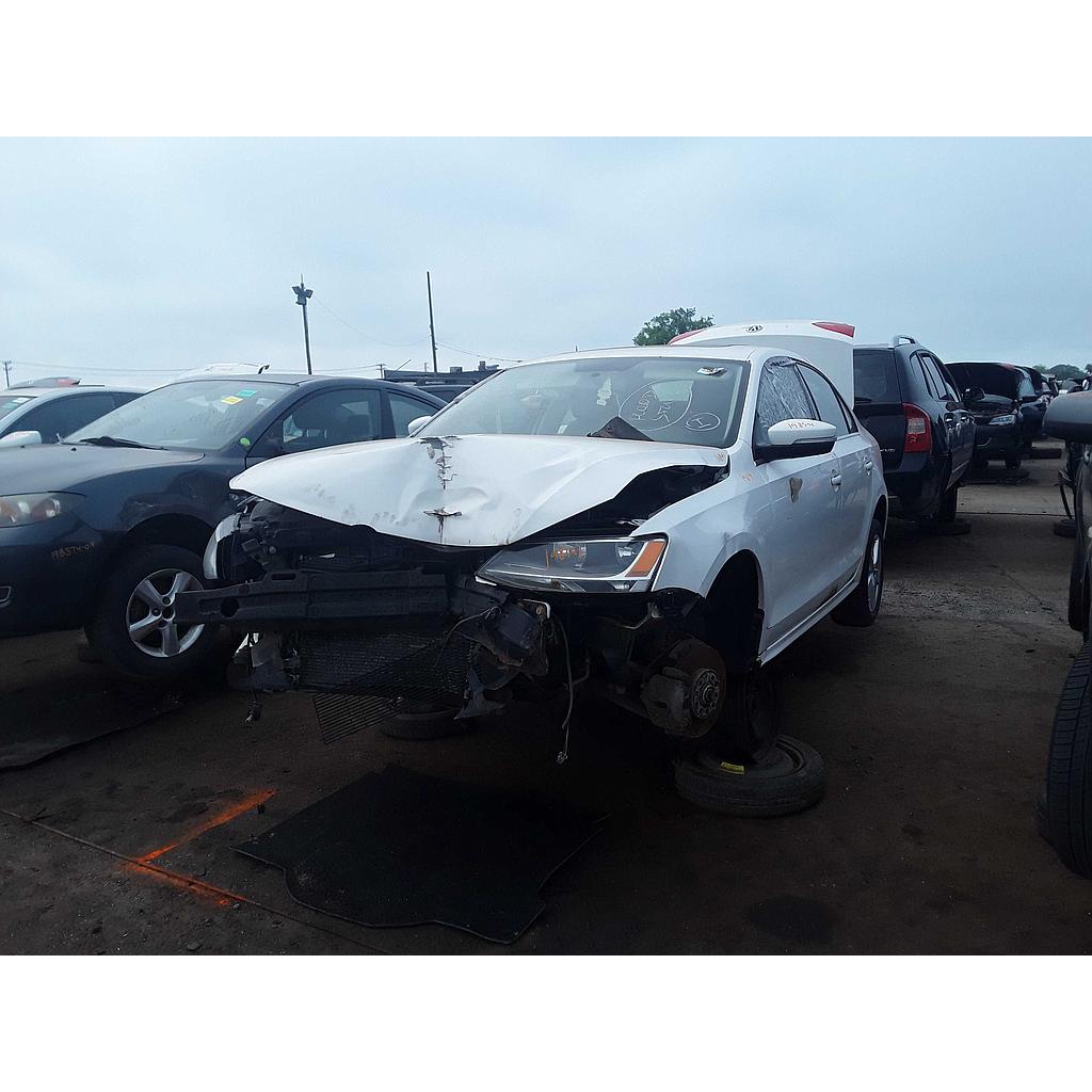 VOLKSWAGEN JETTA 2013