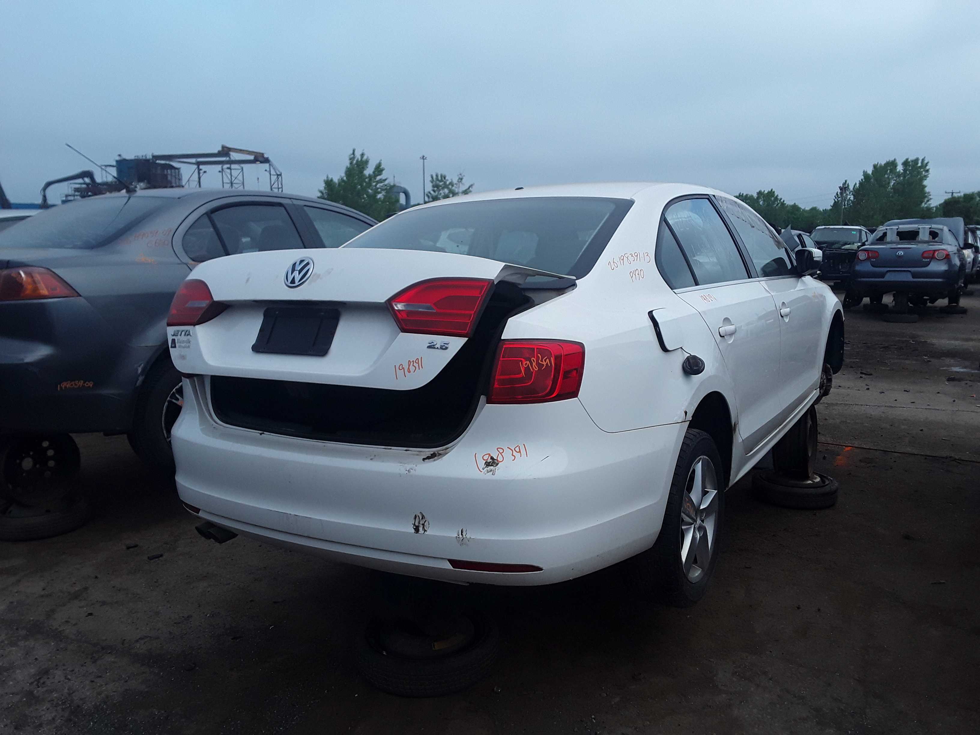 VOLKSWAGEN JETTA 2013