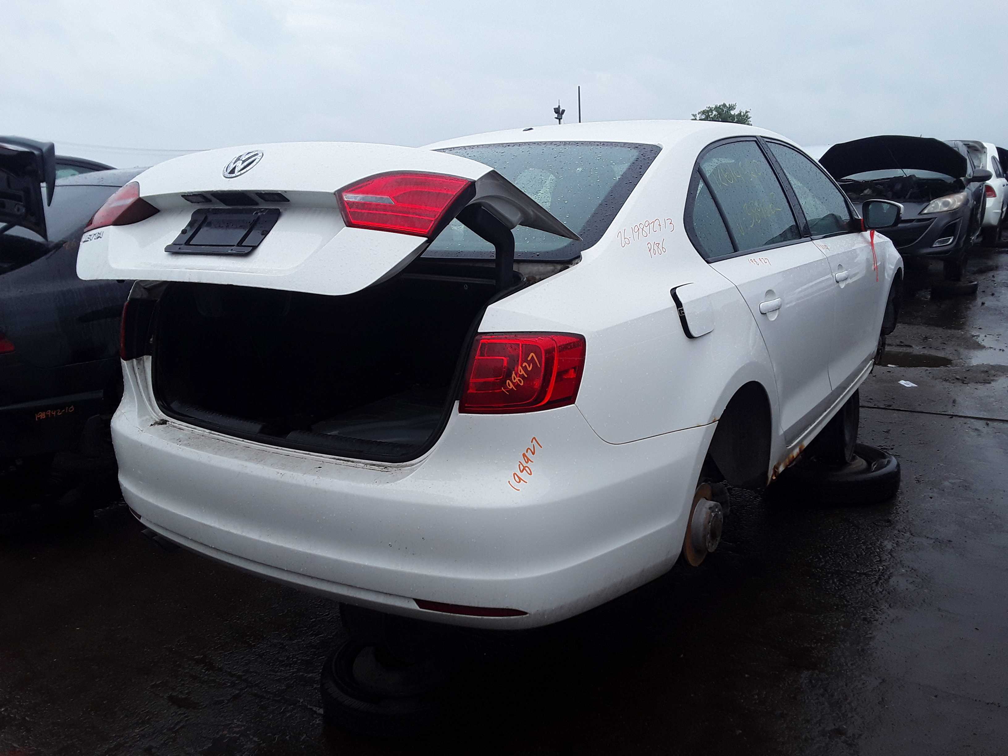 VOLKSWAGEN JETTA 2013