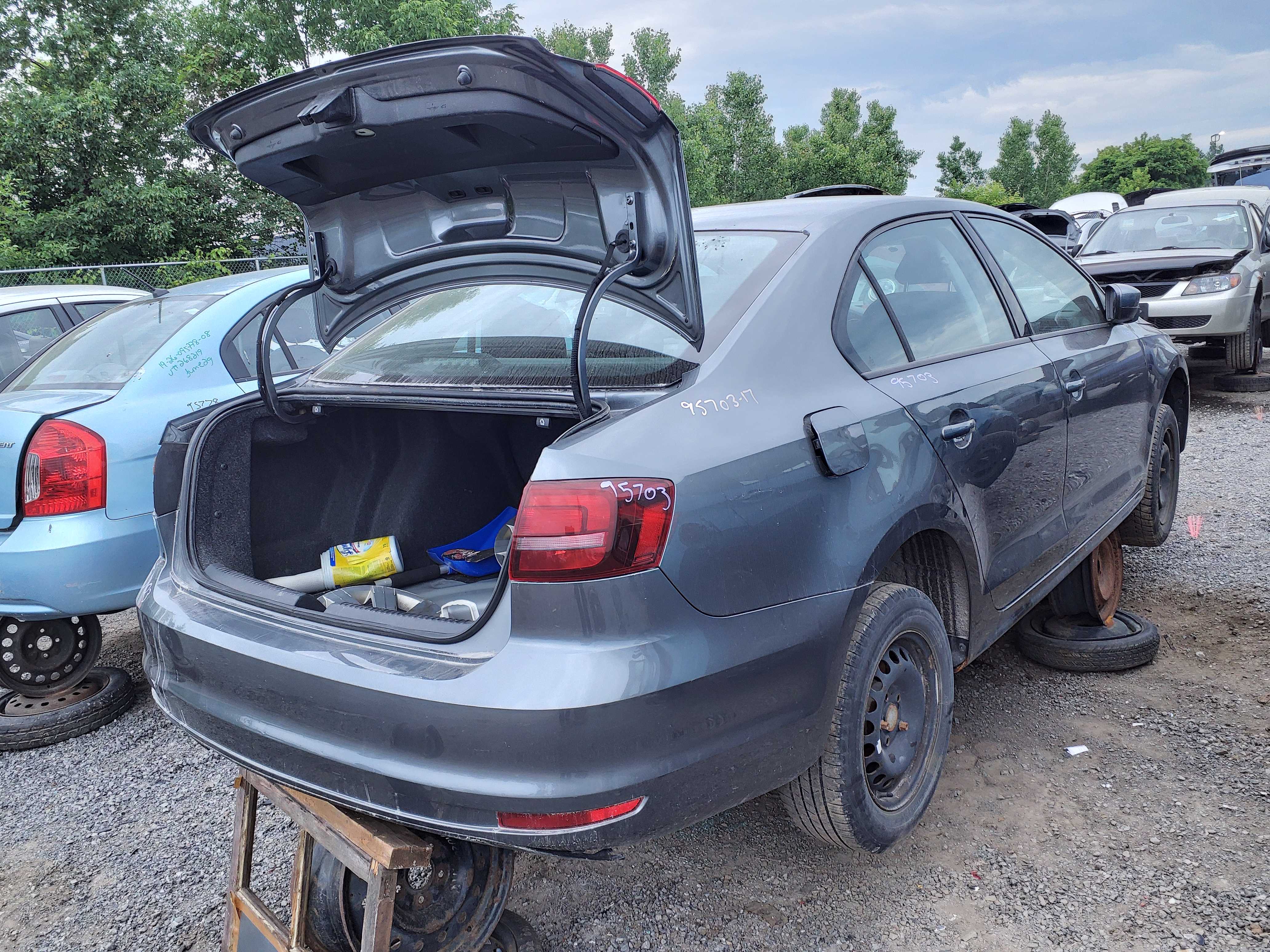 VOLKSWAGEN JETTA 2017
