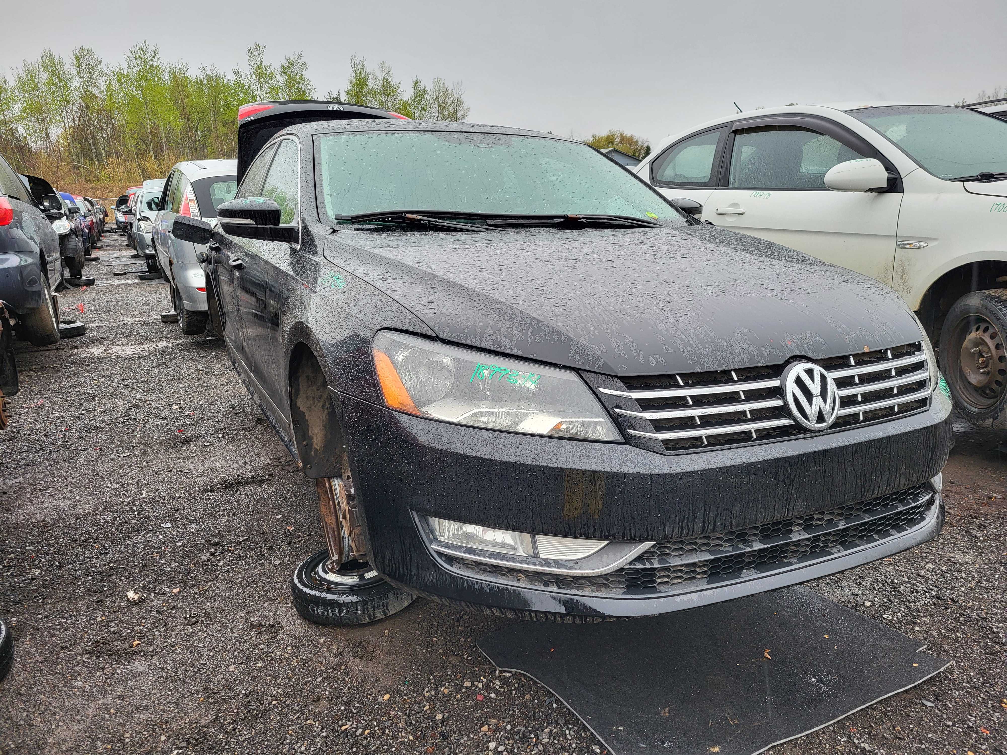 VOLKSWAGEN PASSAT 2014