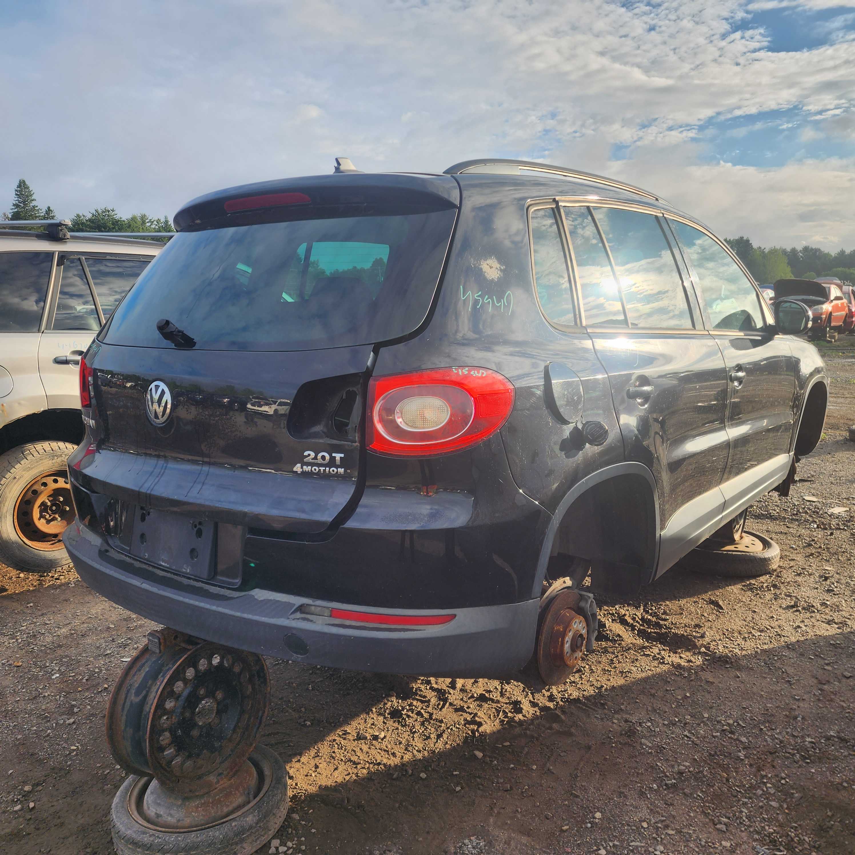 VOLKSWAGEN TIGUAN 2010