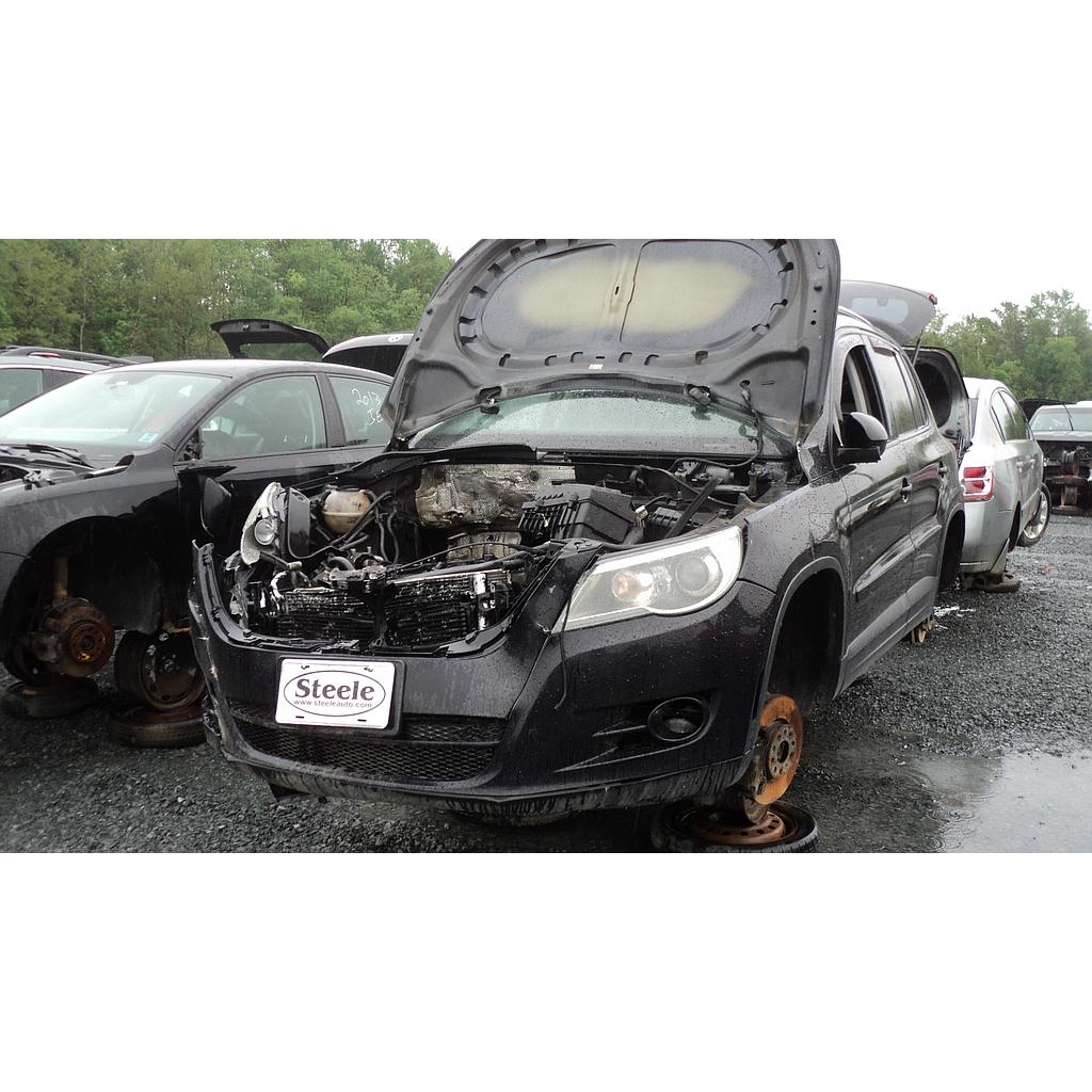 VOLKSWAGEN TIGUAN 2011