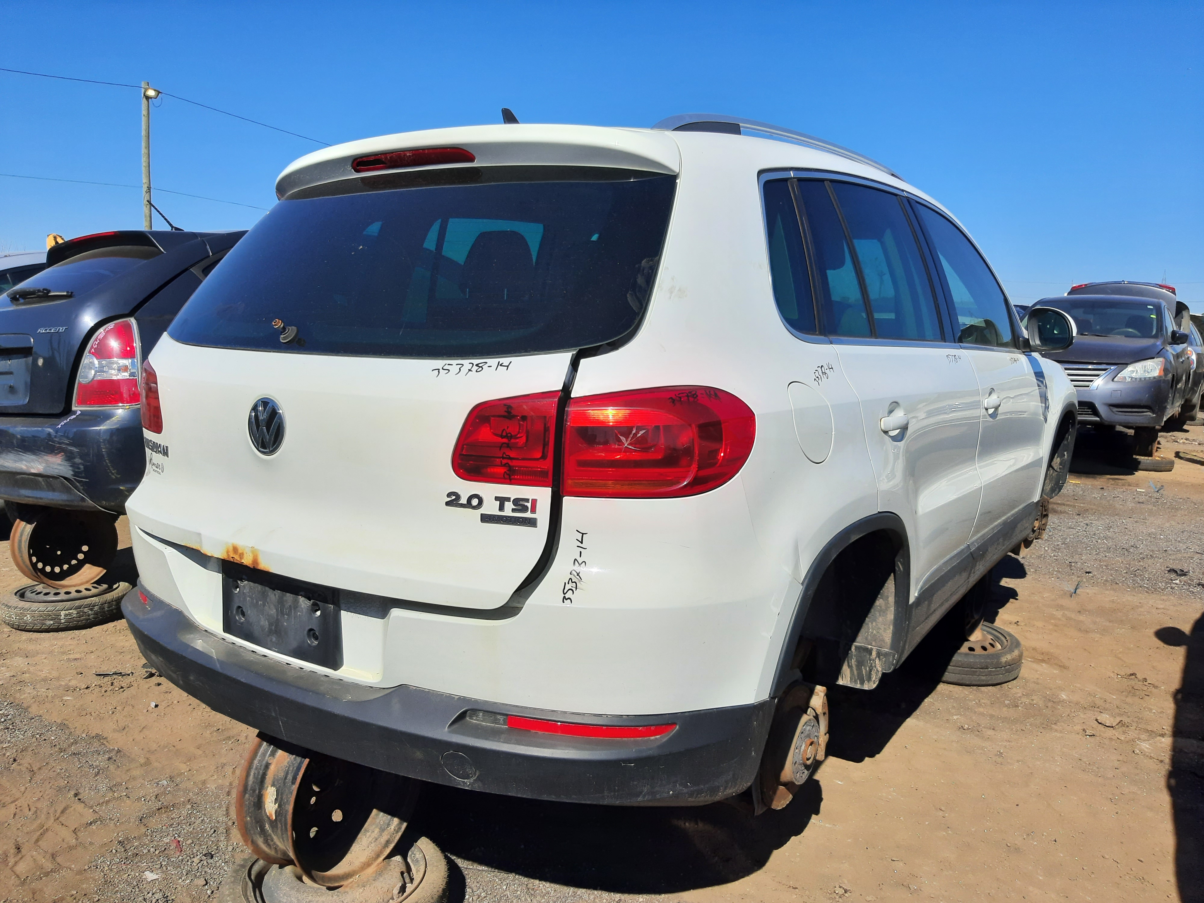 VOLKSWAGEN TIGUAN 2014