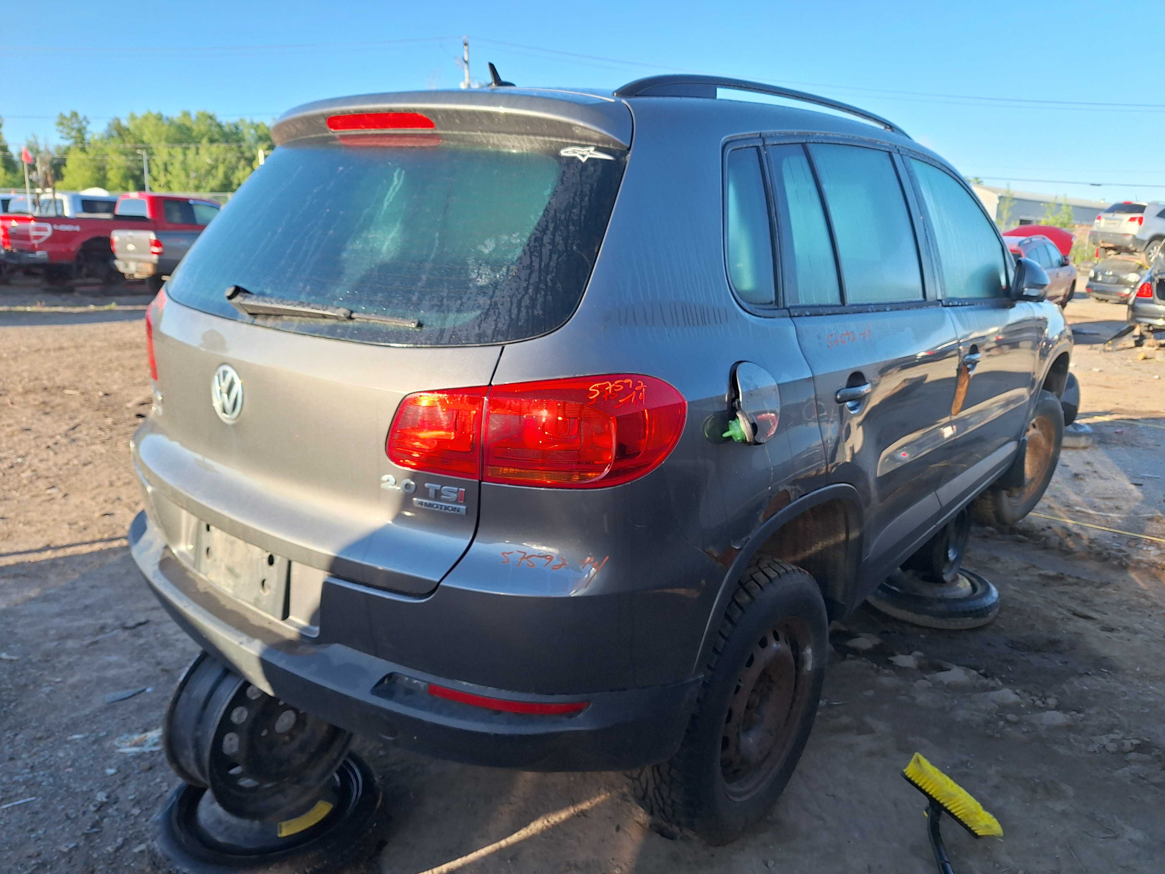VOLKSWAGEN TIGUAN 2014