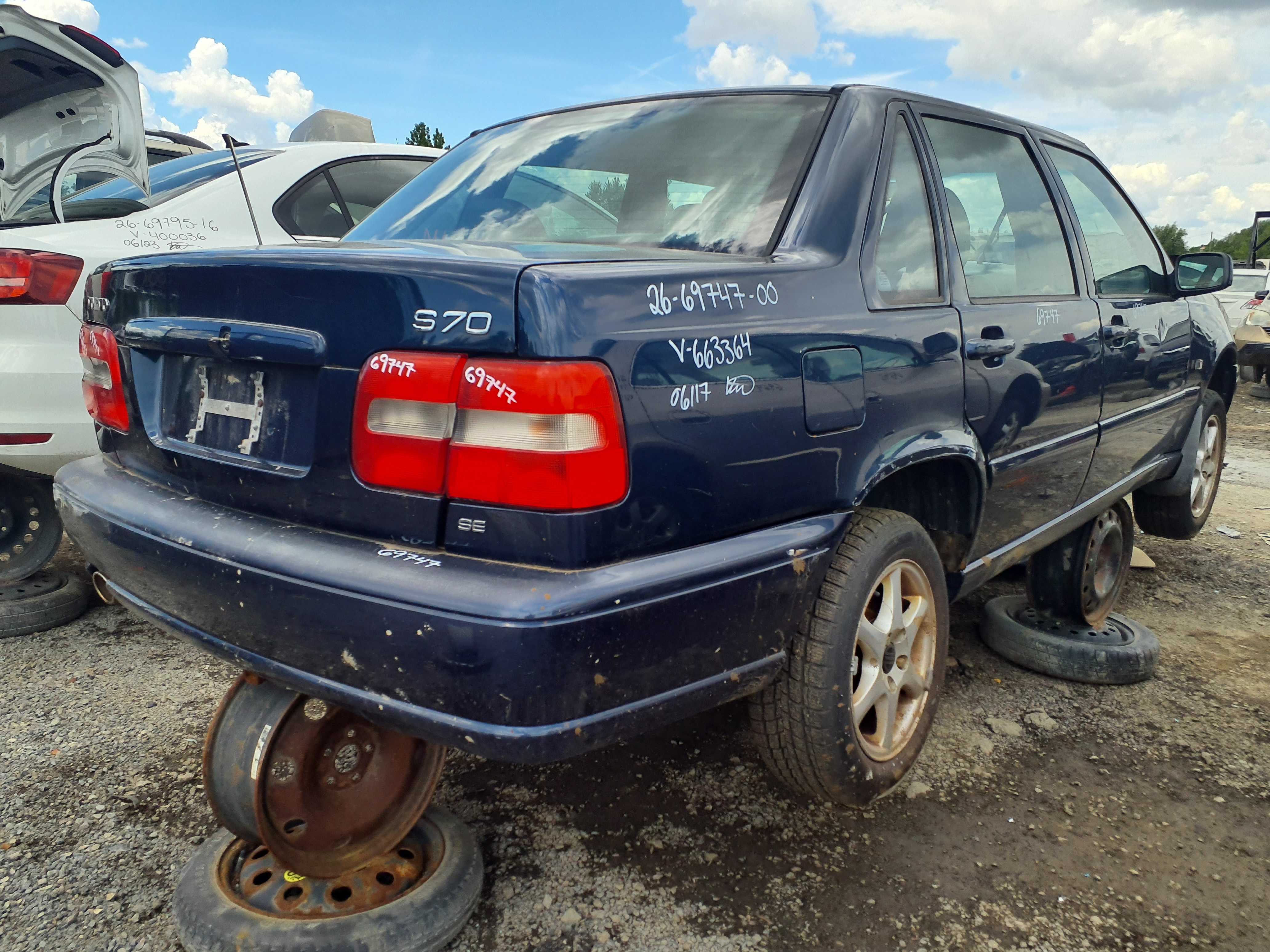 VOLVO S70 2000