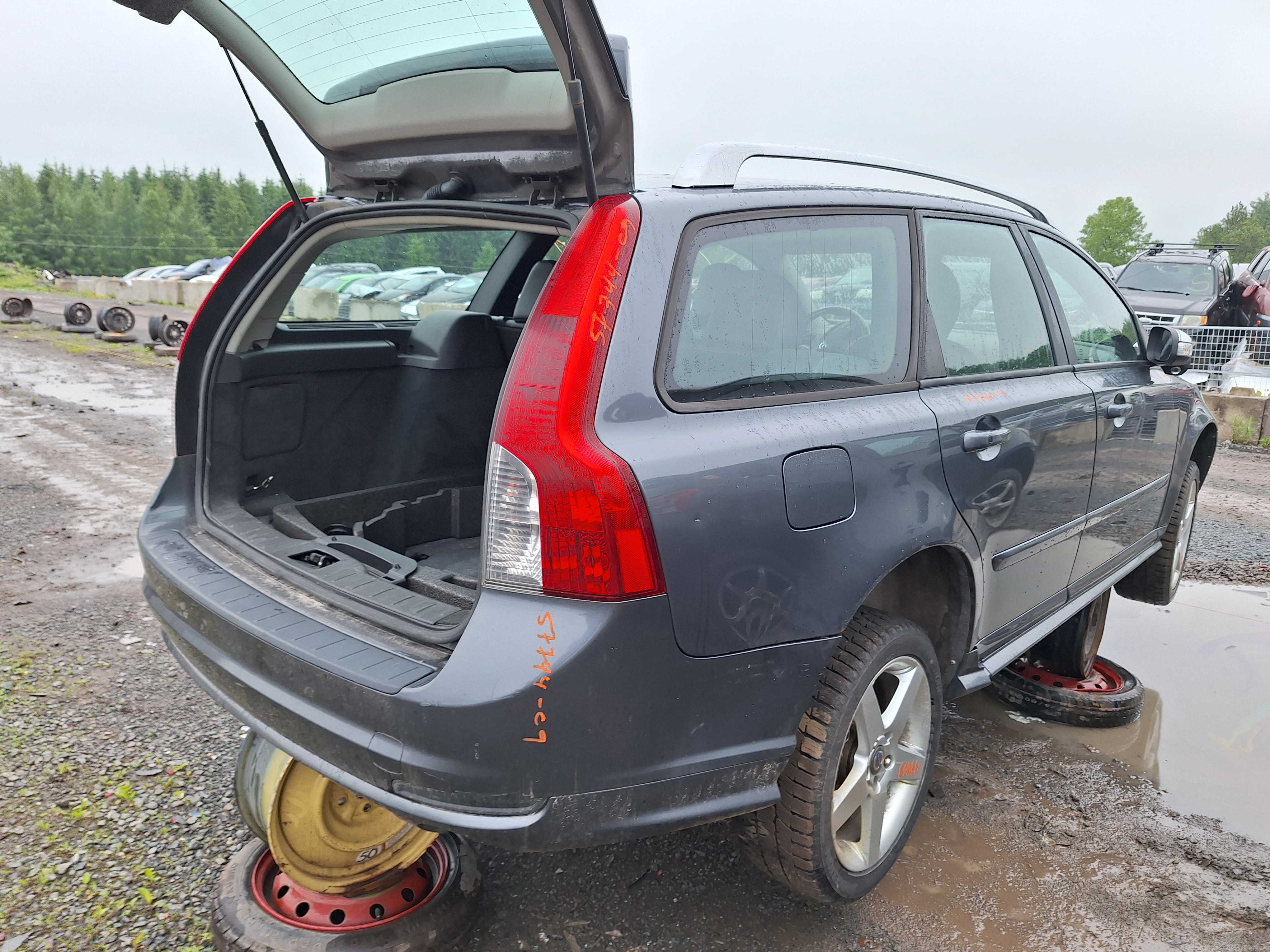 VOLVO V50 2009
