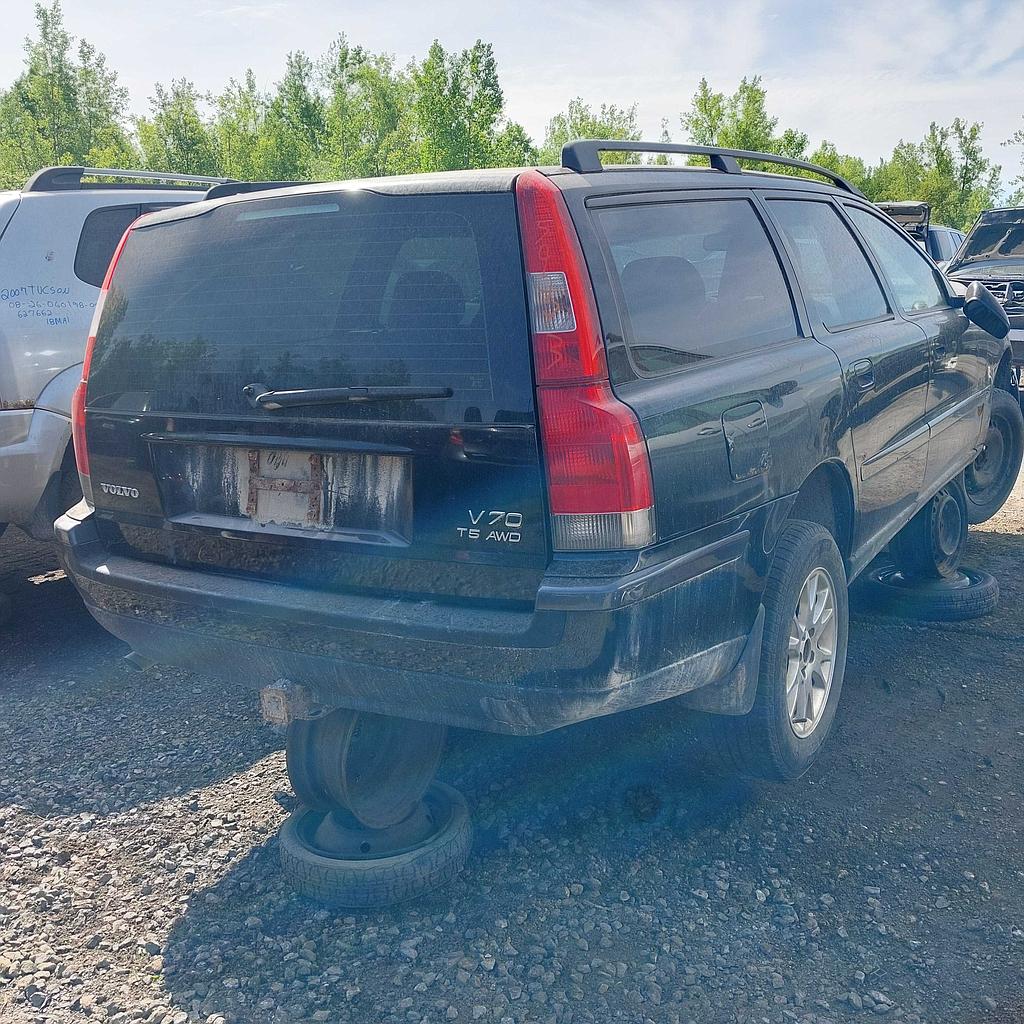 VOLVO V70 2004