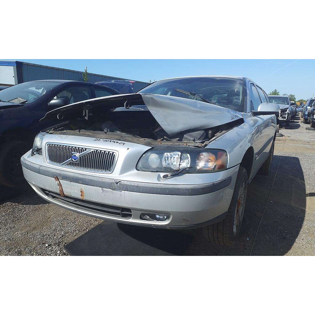 VOLVO V70 2004