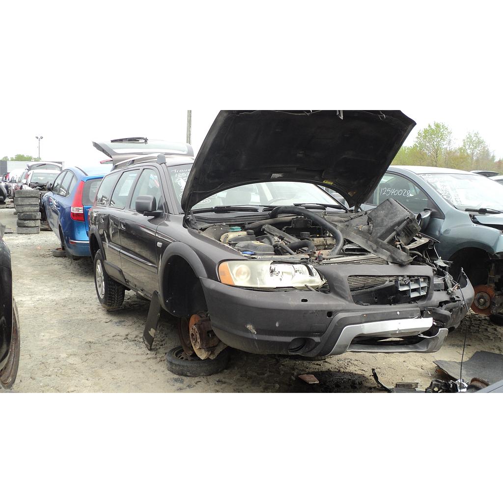 VOLVO XC70 2005