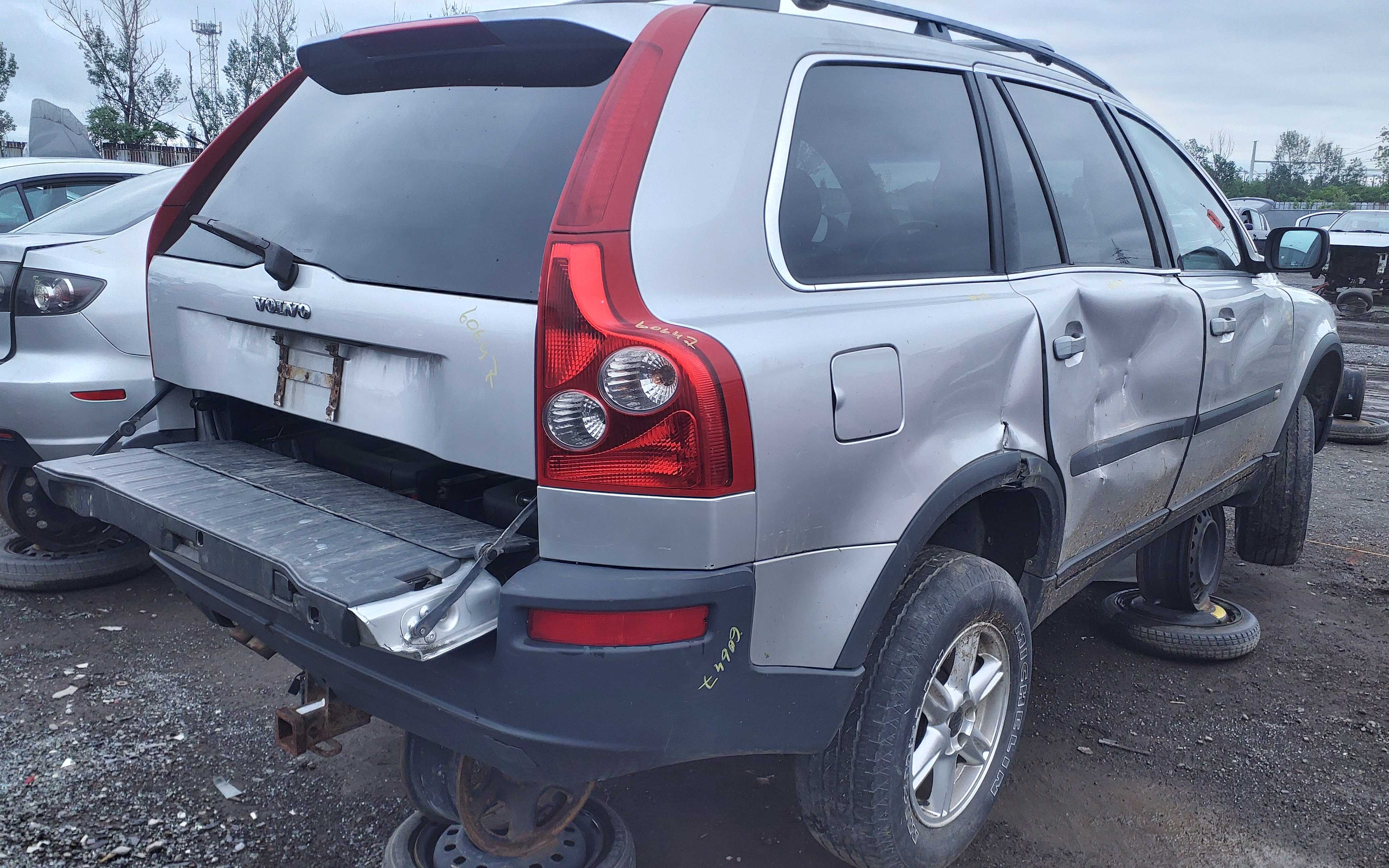 VOLVO XC90 2003