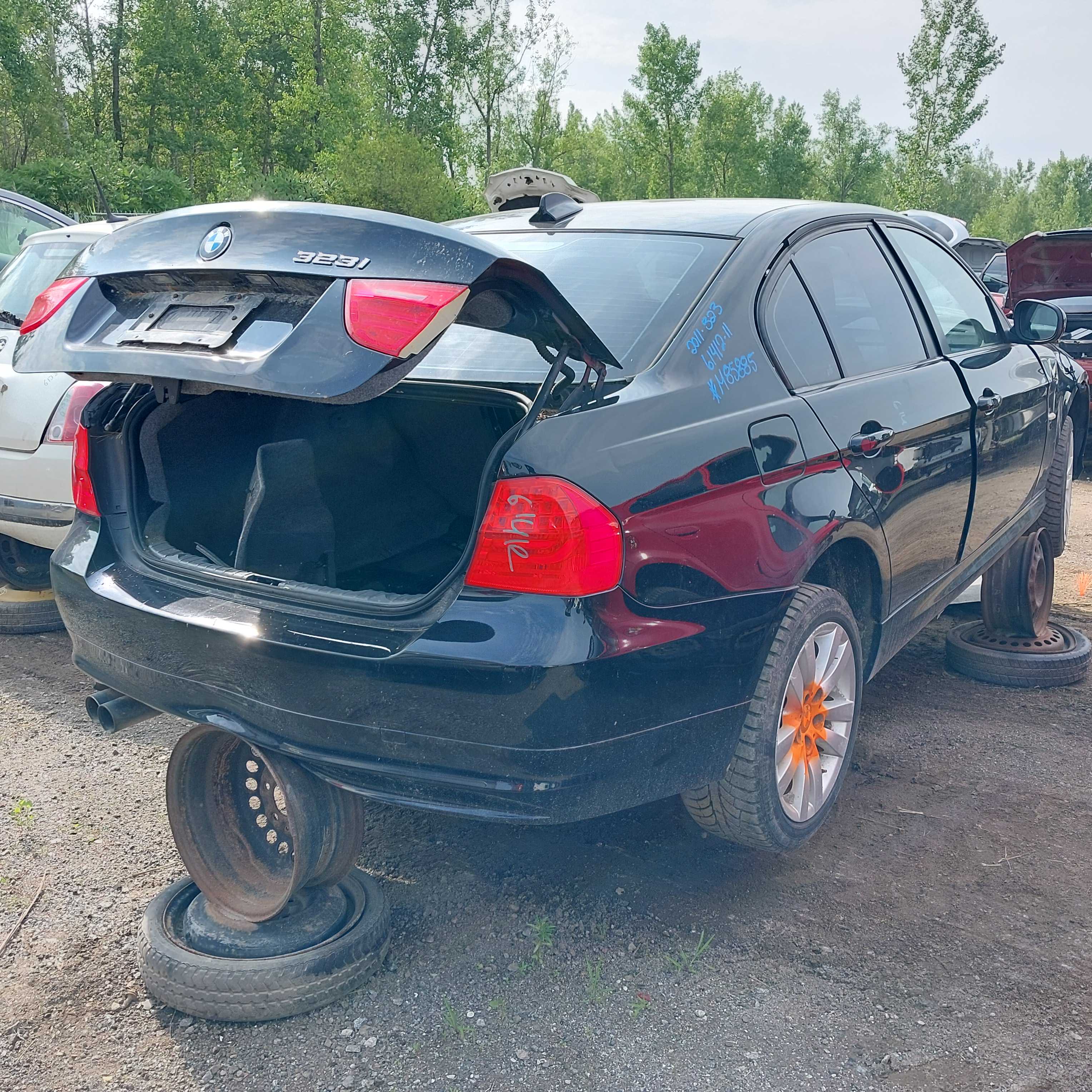 BMW 323 2011